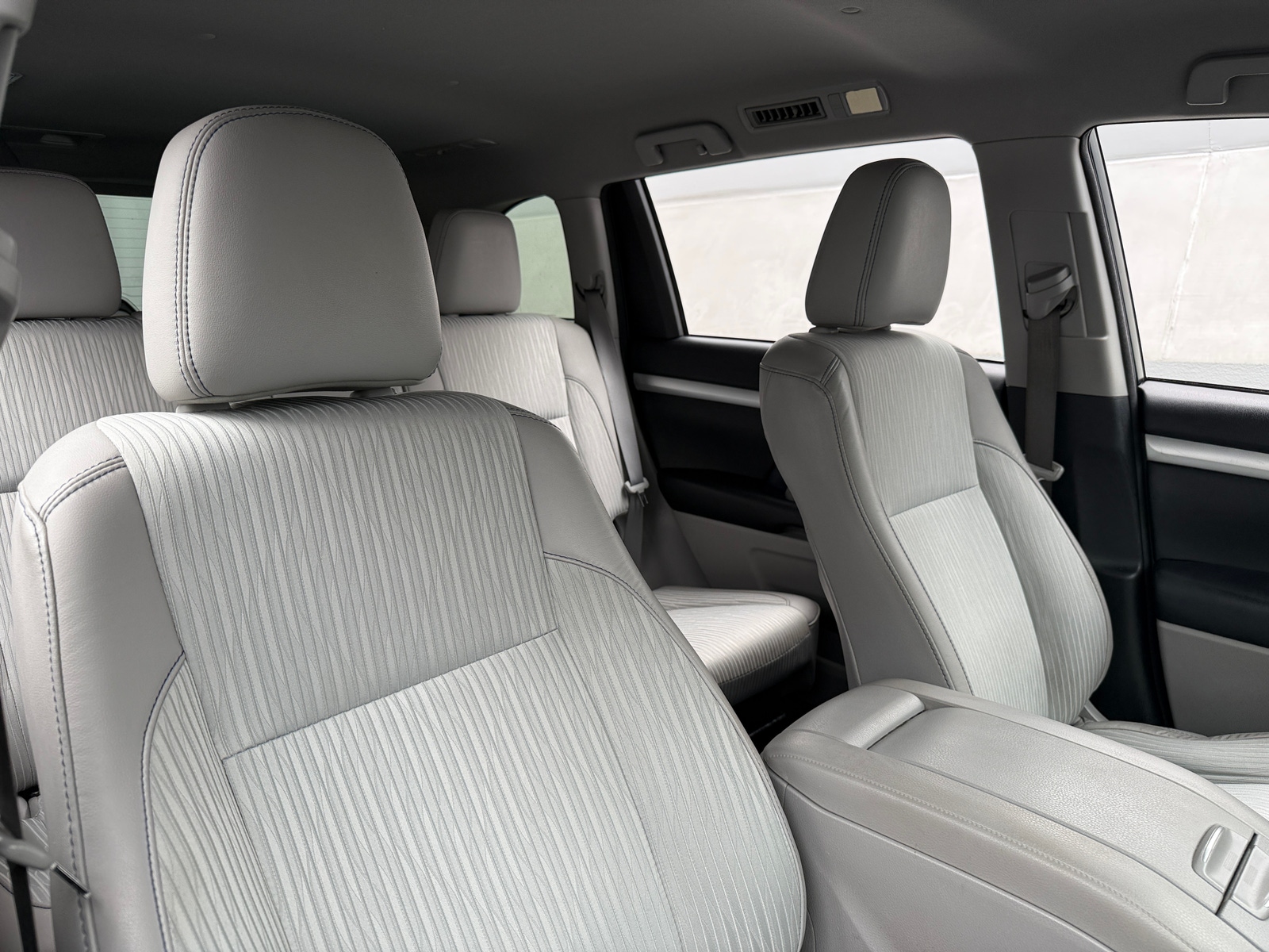 Thumbnail: 2017 Toyota Highlander - 2