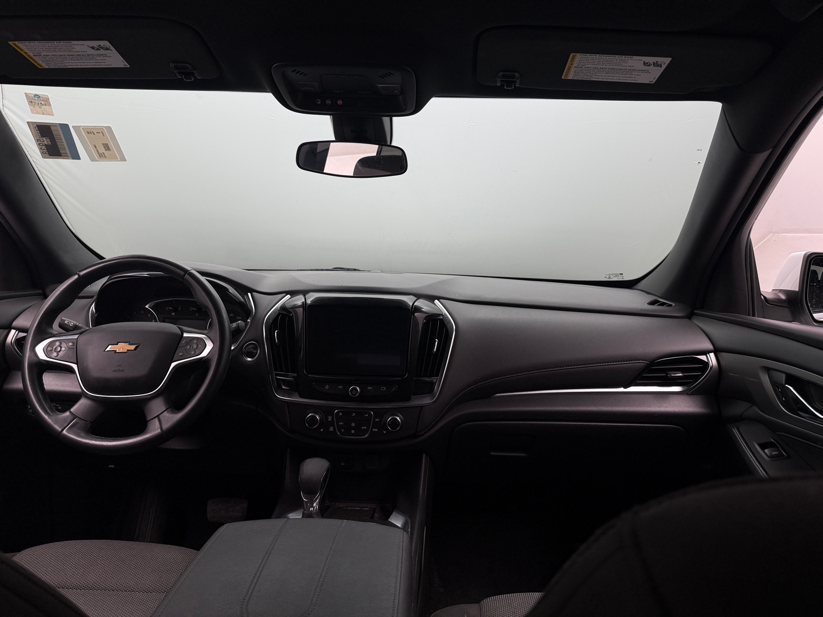 Thumbnail: 2023 Chevrolet Traverse - 3