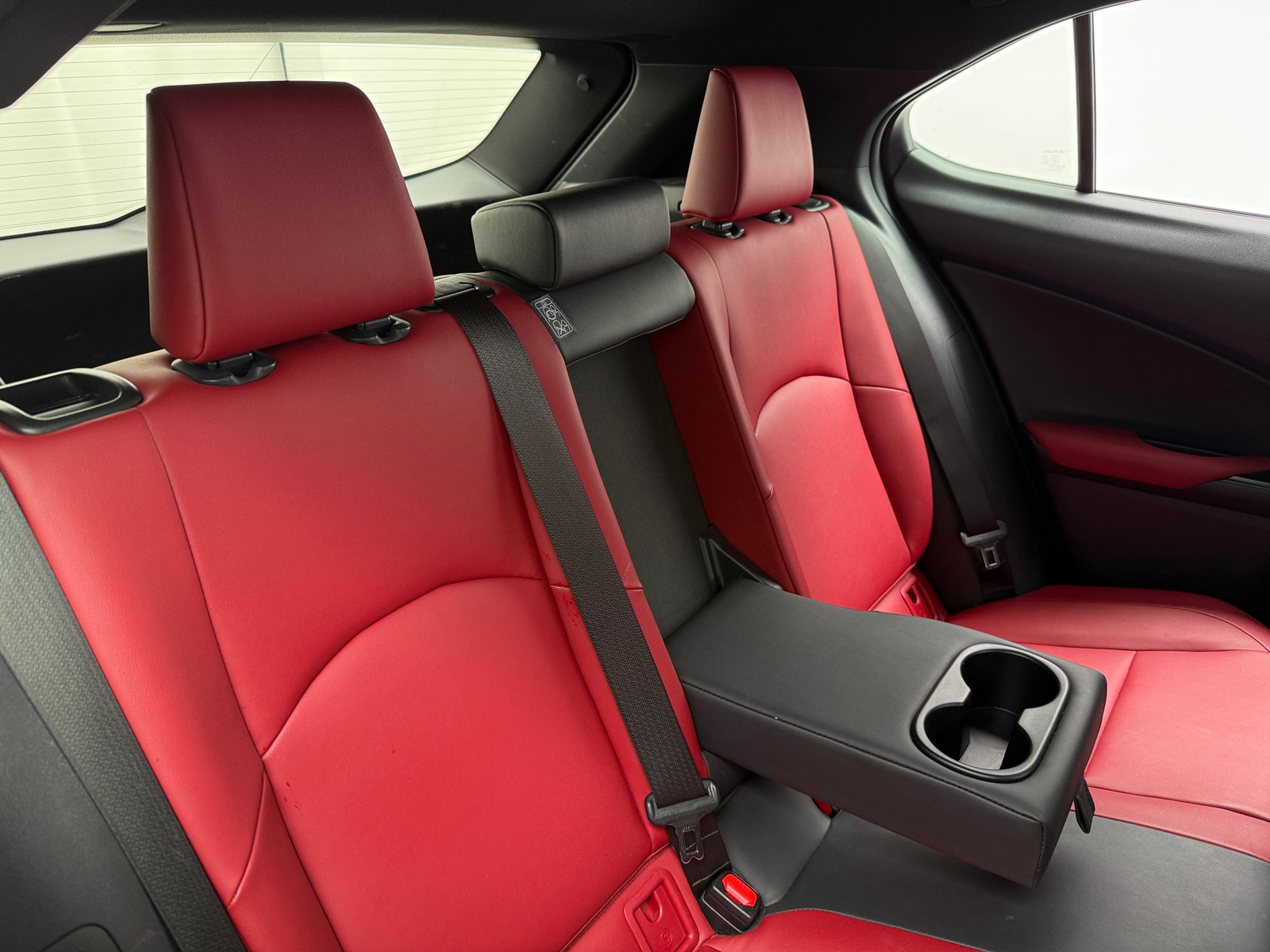 Thumbnail: 2019 Lexus UX - 6