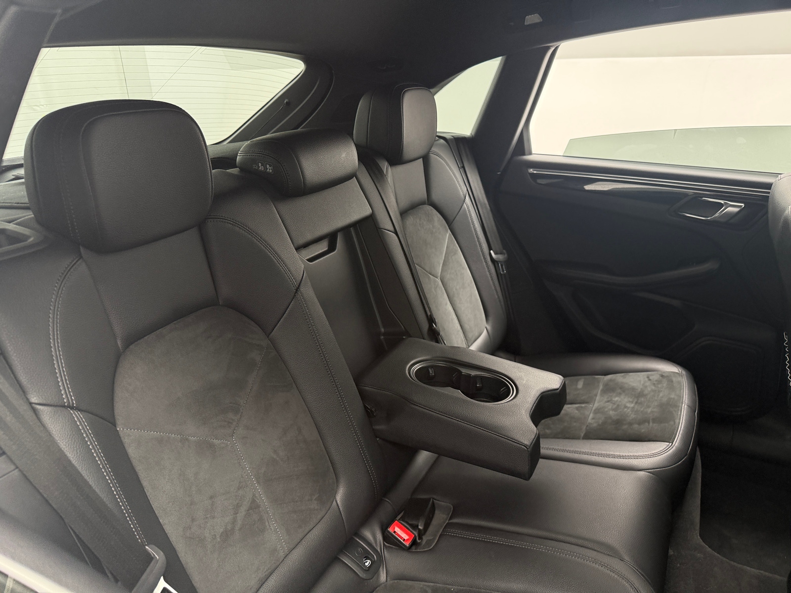 Thumbnail: 2018 Porsche Macan - 6