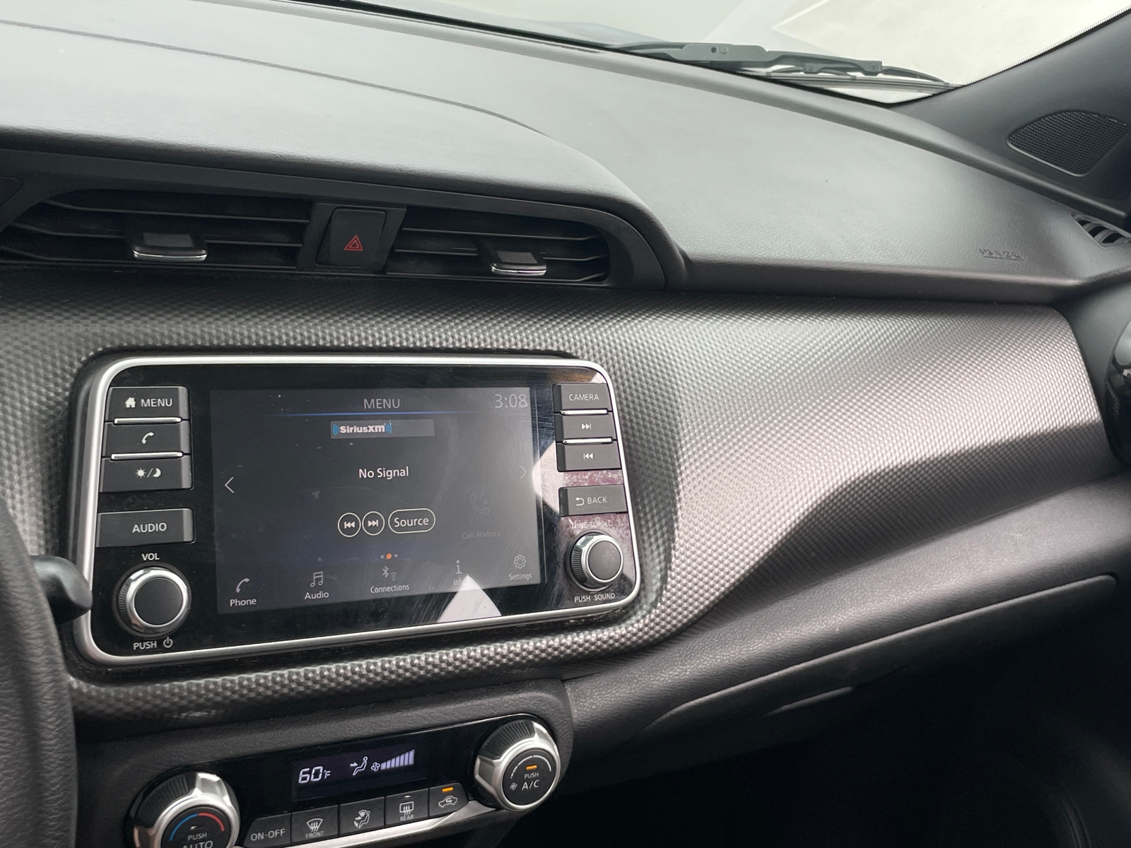 Thumbnail: 2020 Nissan Kicks - 4