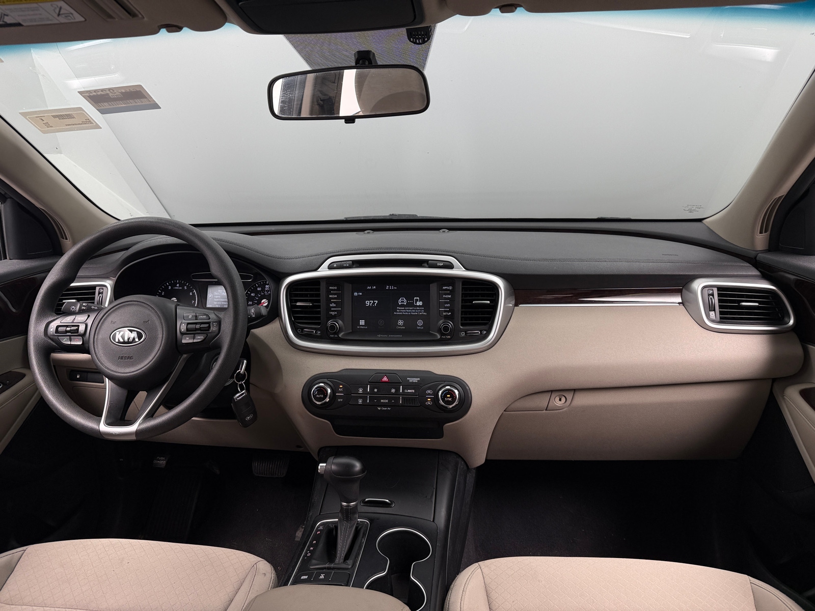 Thumbnail: 2018 Kia Sorento - 3