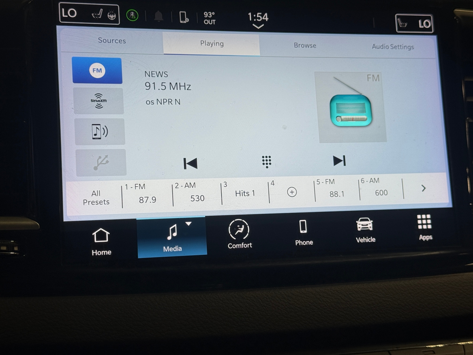 Thumbnail: 2023 Chrysler Pacifica - 3