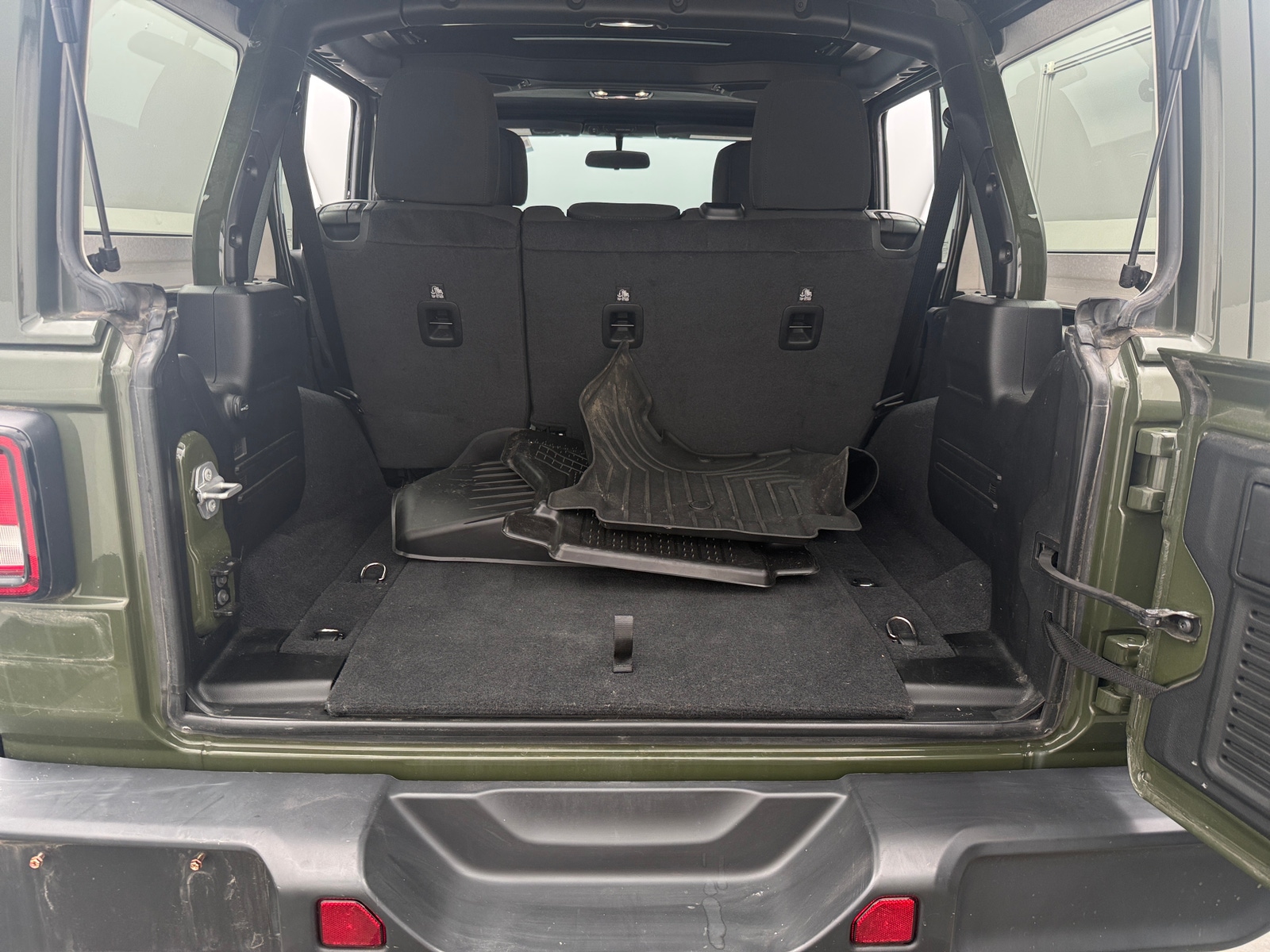 Thumbnail: 2021 Jeep Wrangler - 7