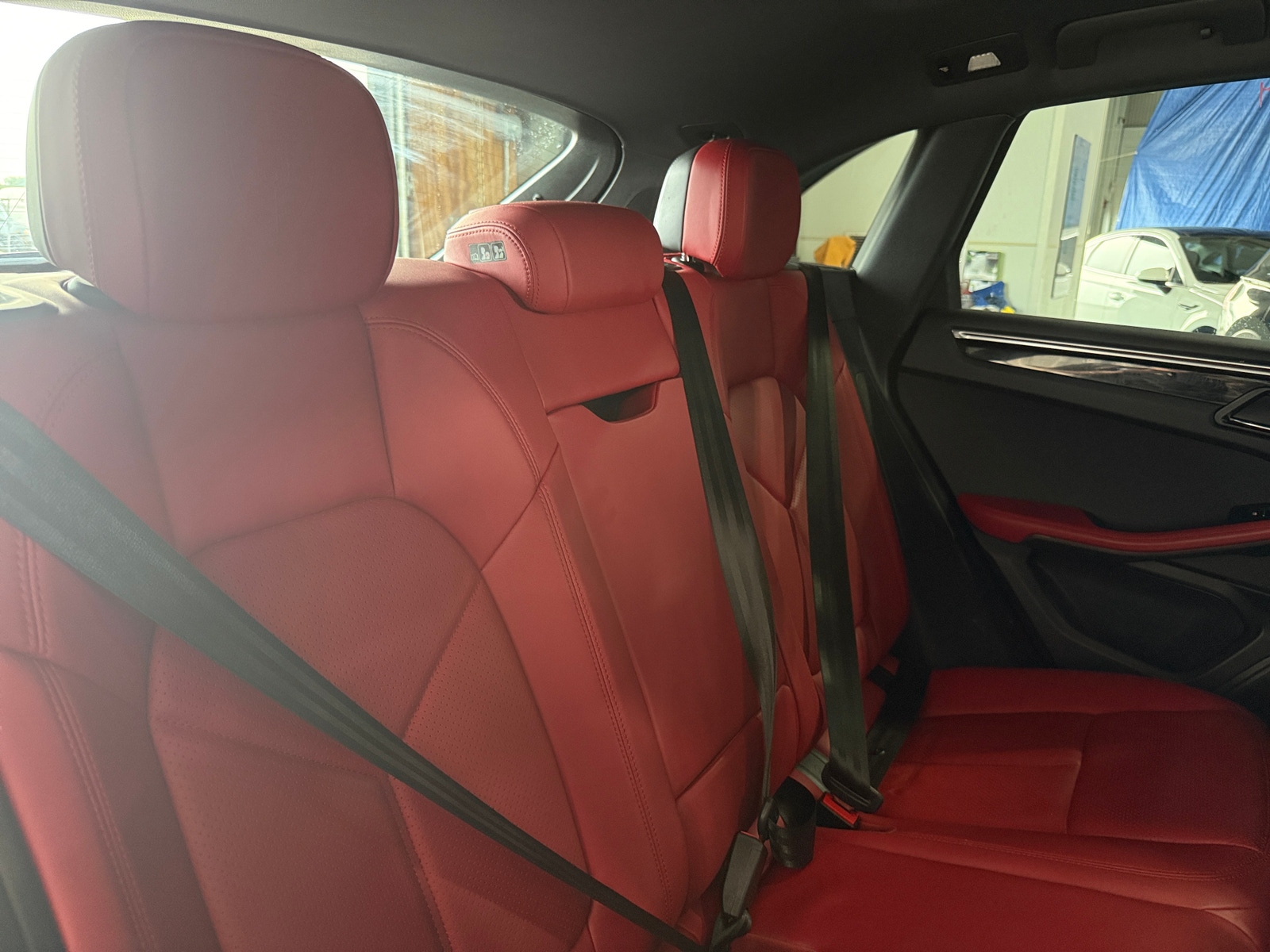 Thumbnail: 2021 Porsche Macan - 5