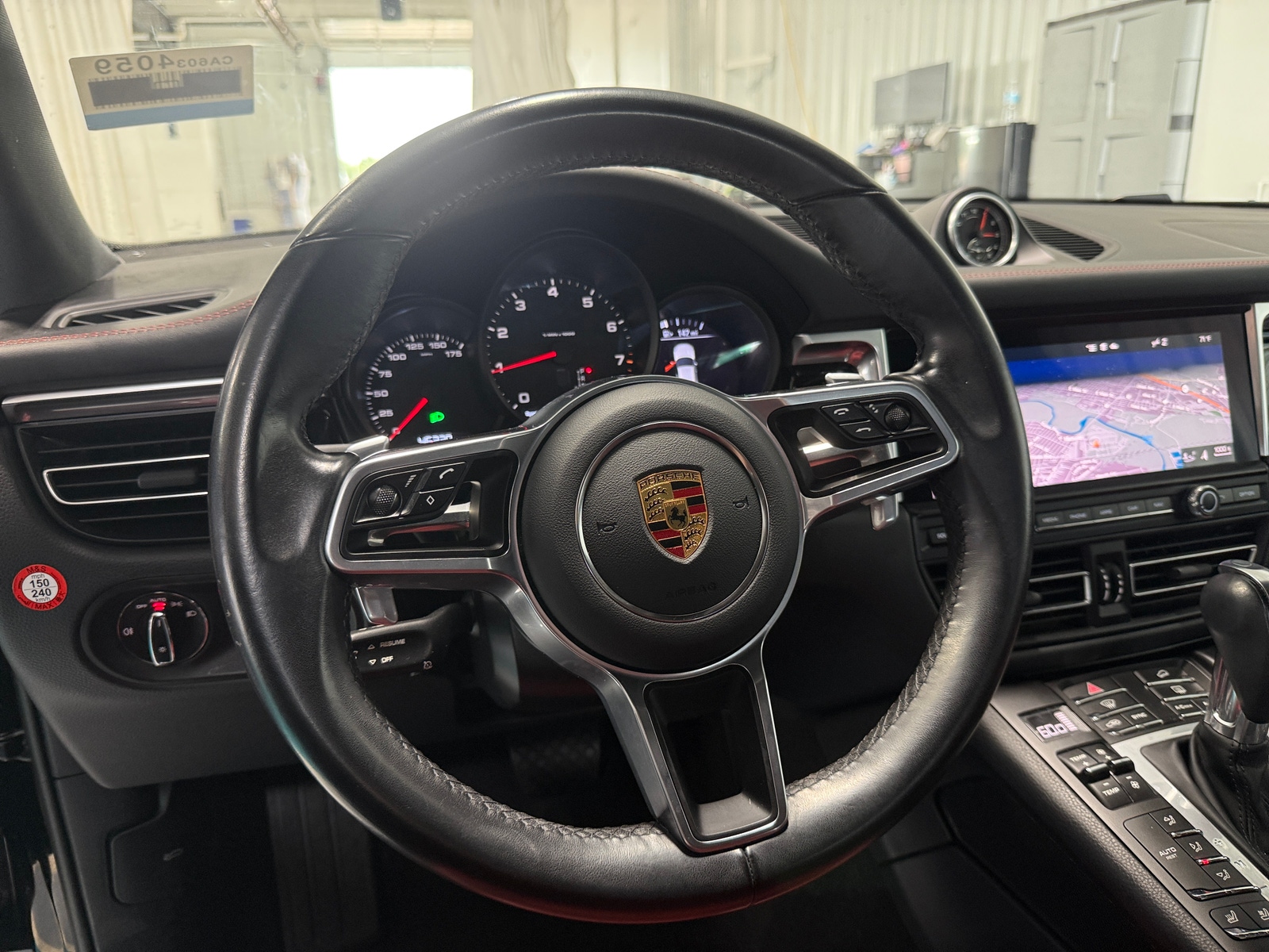 Thumbnail: 2021 Porsche Macan - 4