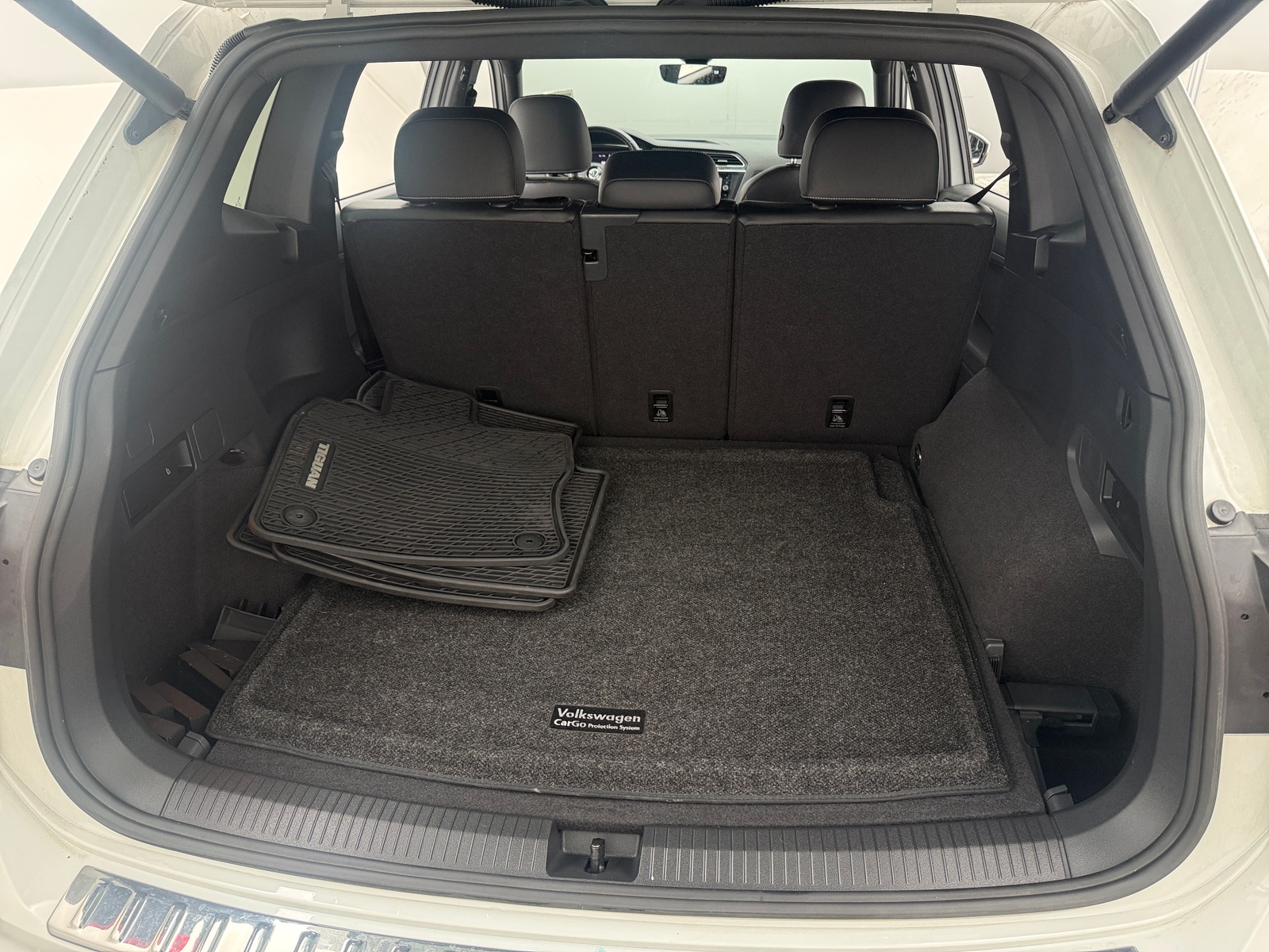 Thumbnail: 2021 Volkswagen Tiguan - 6
