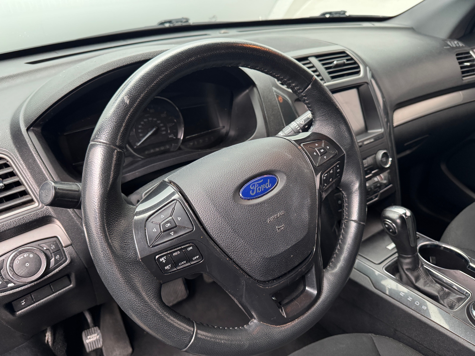 Thumbnail: 2019 Ford Explorer - 5