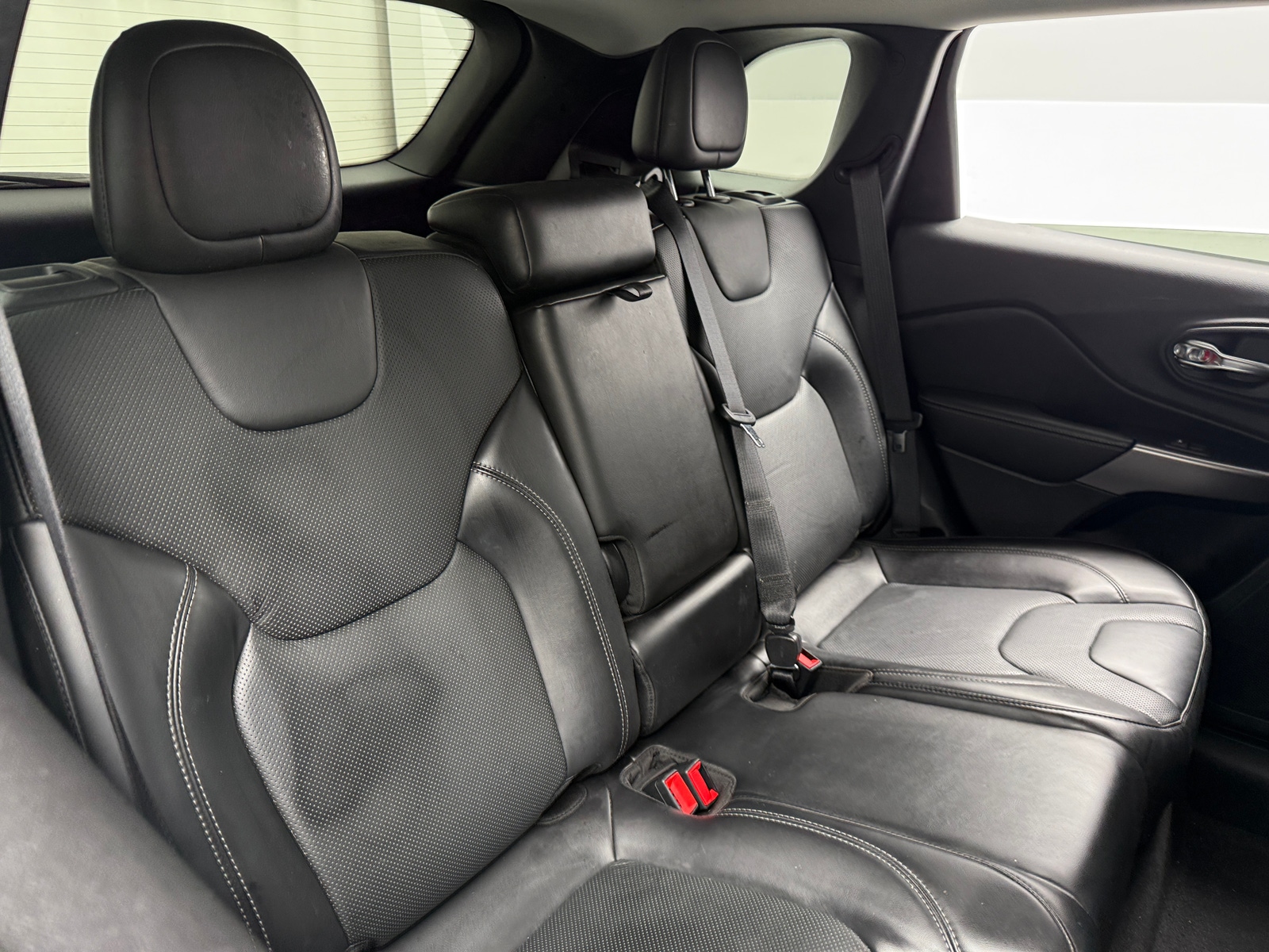 Thumbnail: 2019 Jeep Cherokee - 5