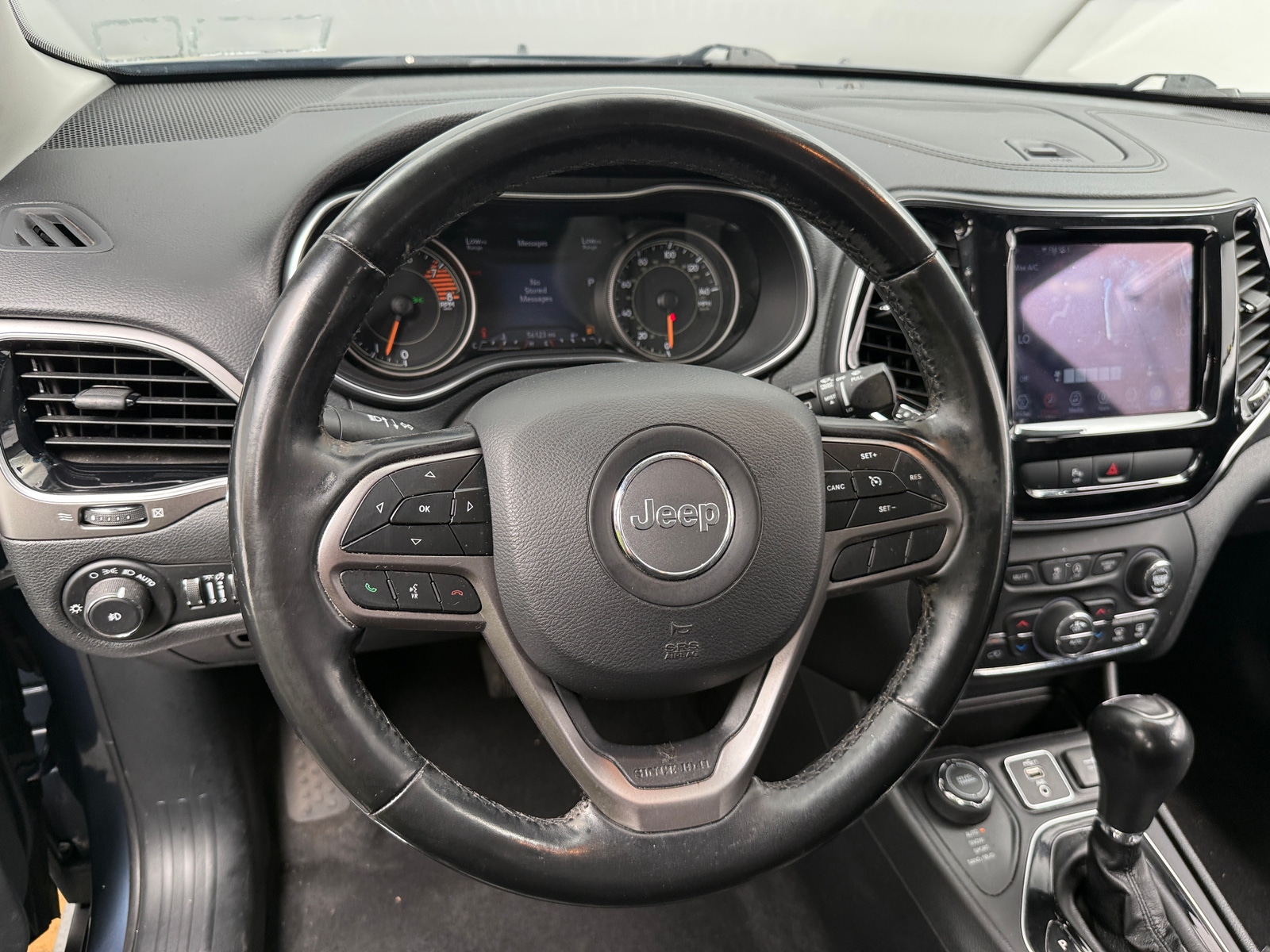 Thumbnail: 2019 Jeep Cherokee - 4