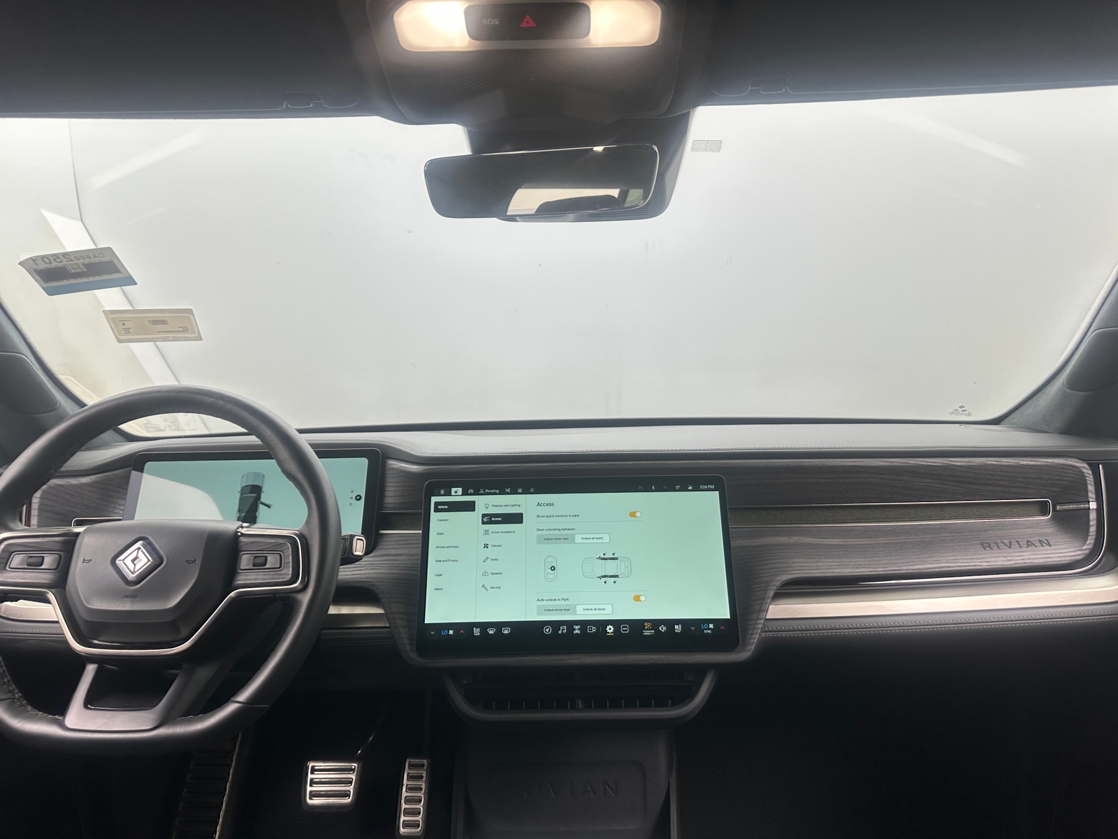 Thumbnail: 2024 Rivian R1S - 2