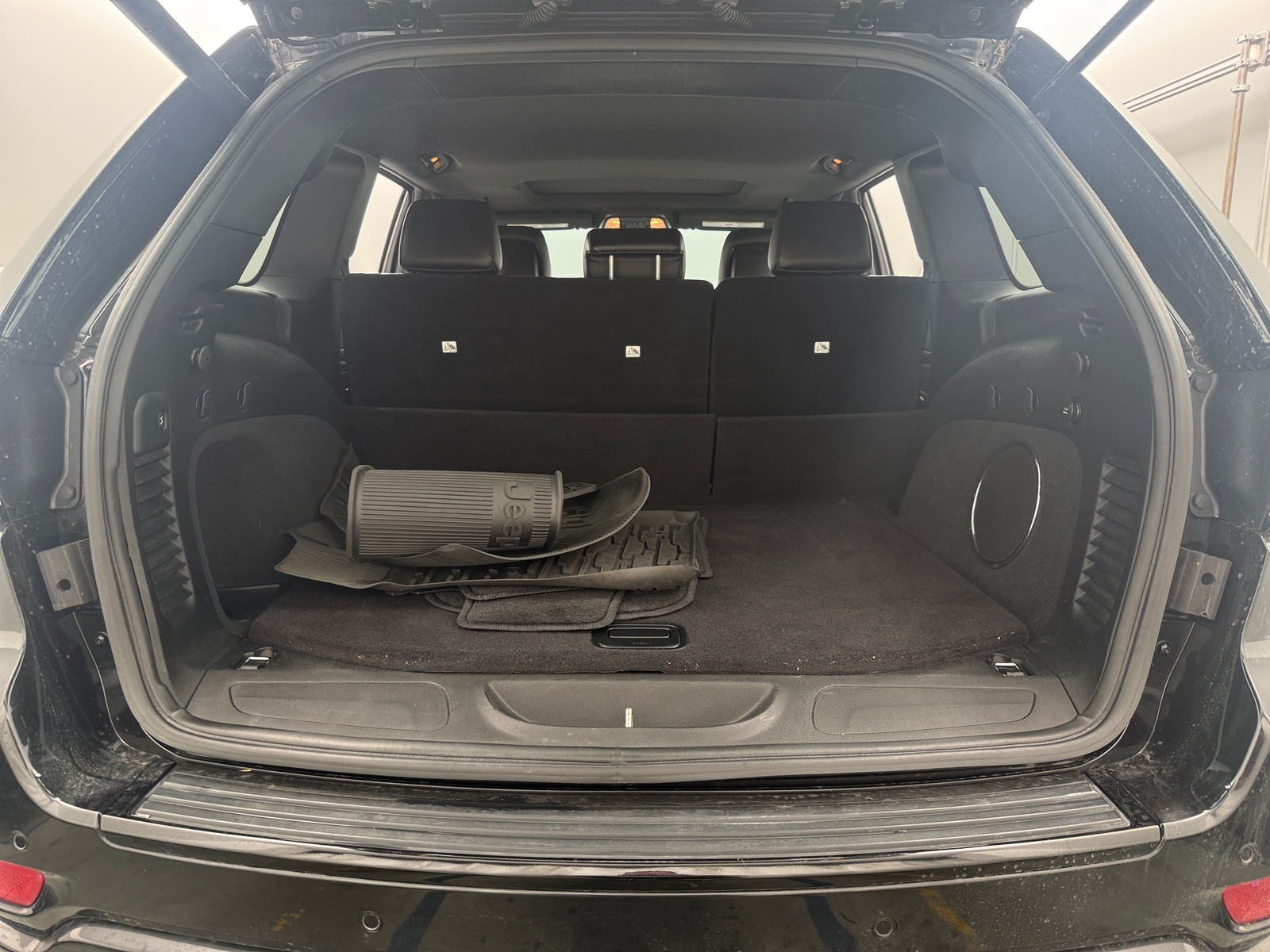 Thumbnail: 2015 Jeep Grand Cherokee - 6