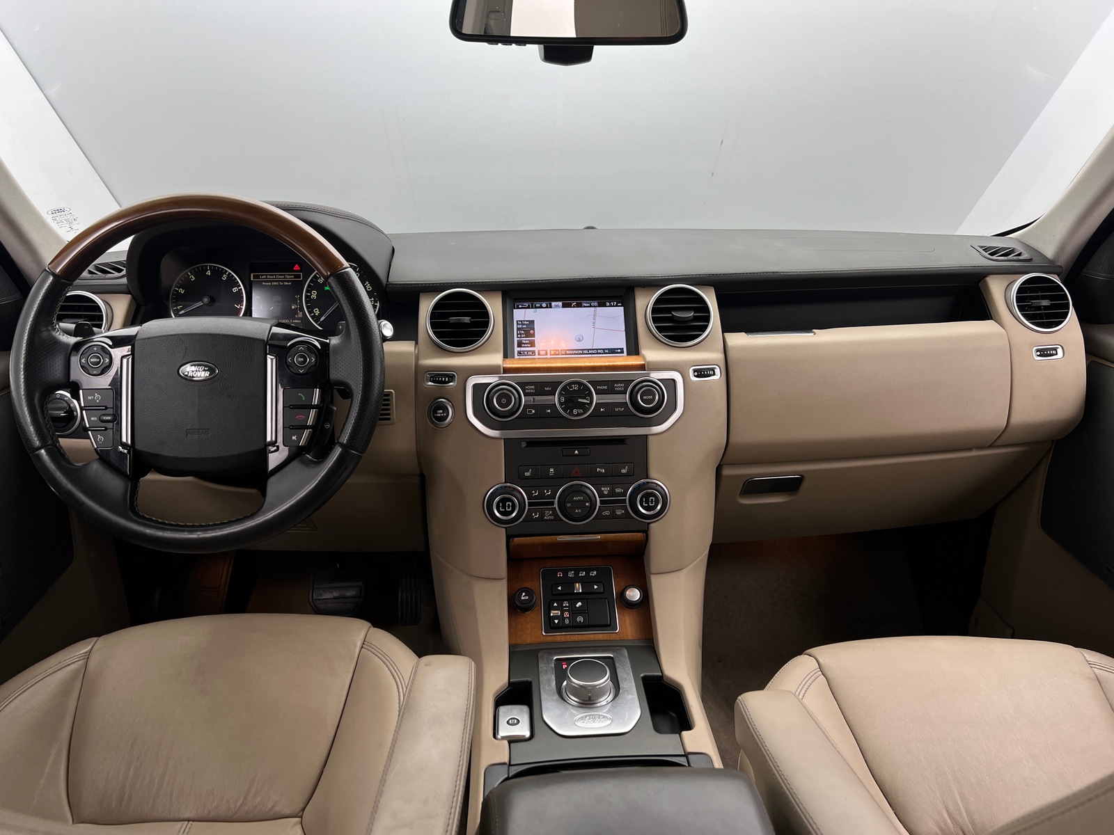 Thumbnail: 2016 Land Rover LR4 - 2