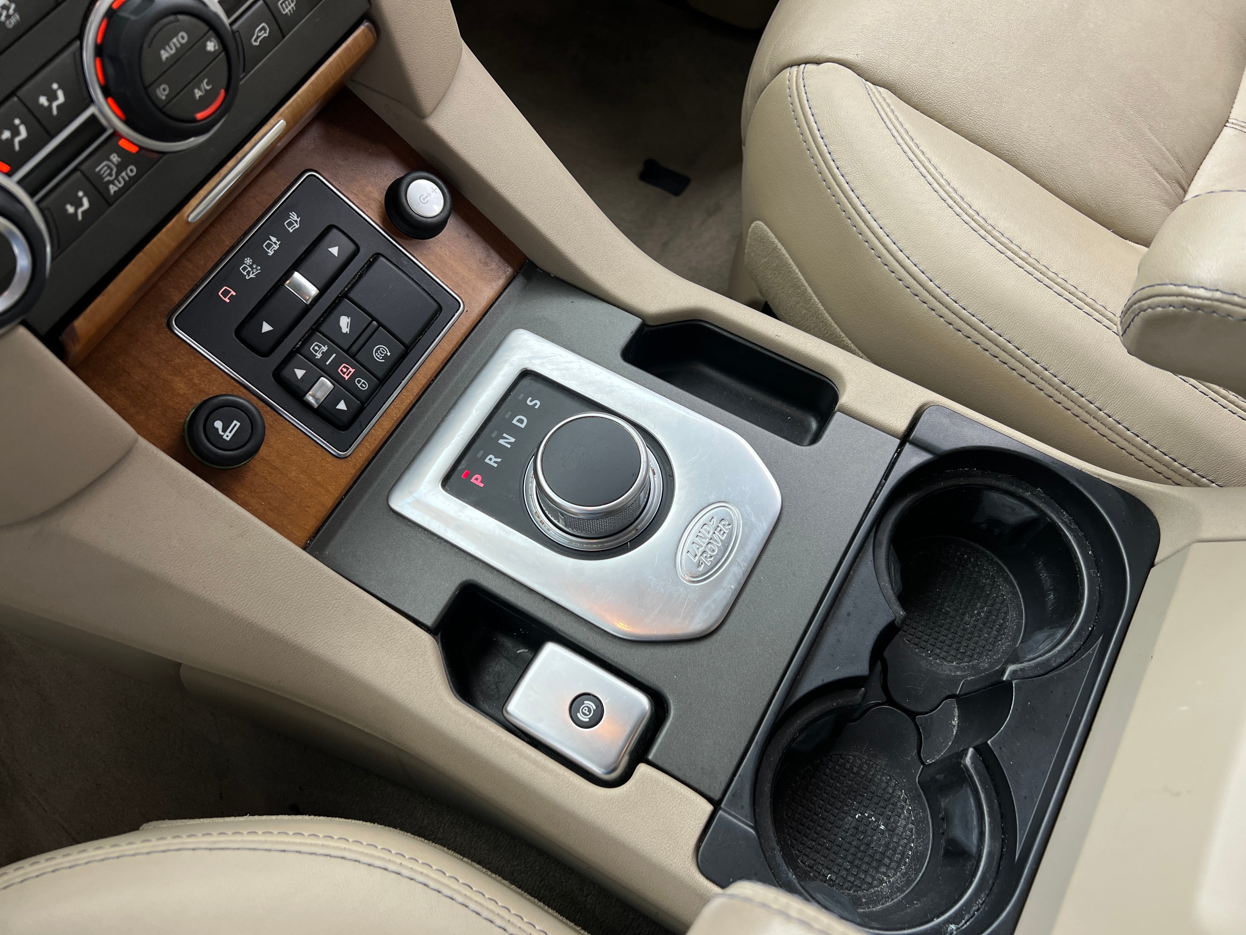 2016 Land Rover LR4 HSE LUX - Photo 7