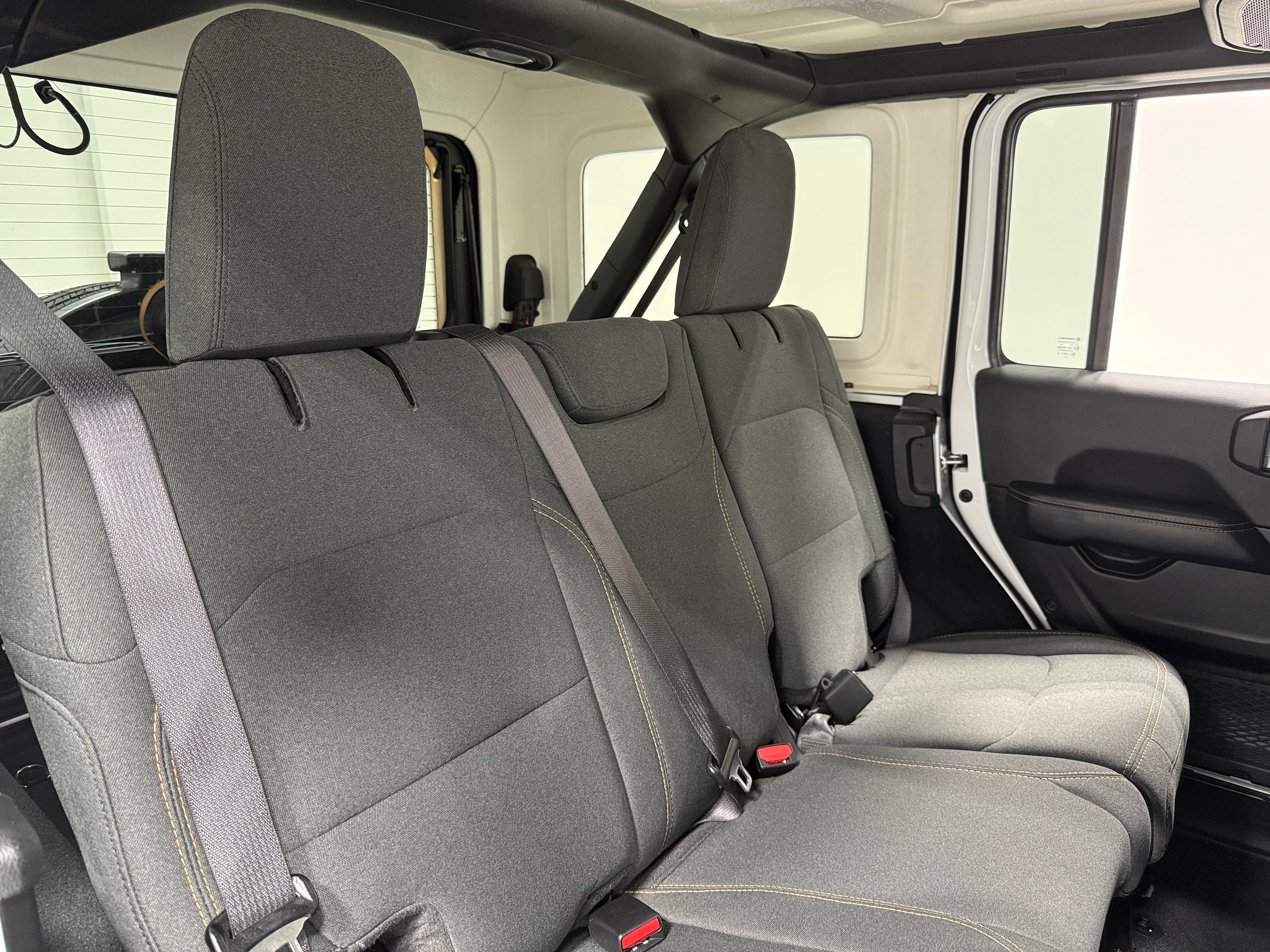 2025 Jeep Wrangler 4-Door Sahara - Photo 2