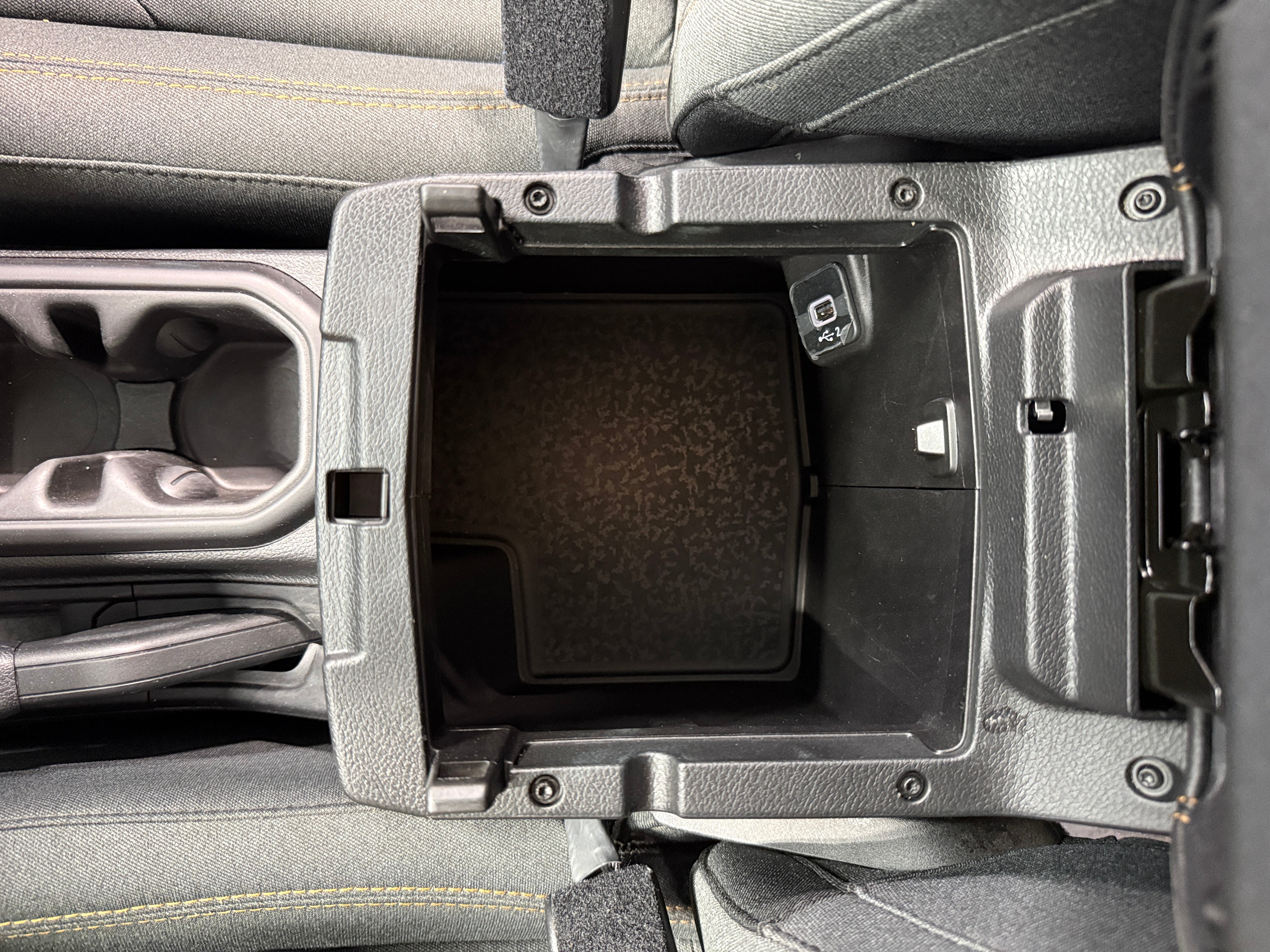 2025 Jeep Wrangler 4-Door Sahara - Photo 16