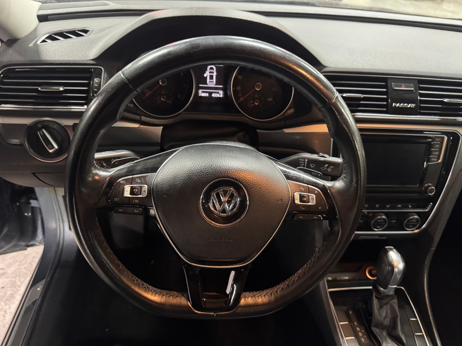 Thumbnail: 2018 Volkswagen Passat - 5