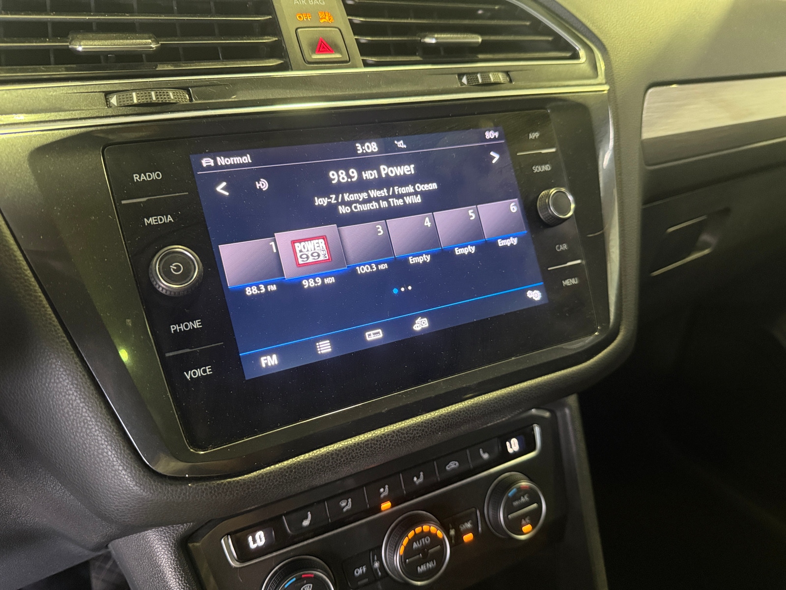 Thumbnail: 2019 Volkswagen Tiguan - 3