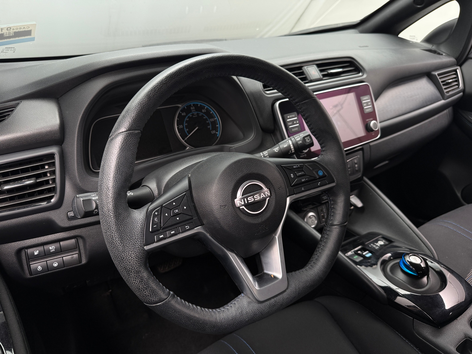 Thumbnail: 2023 Nissan Leaf - 5