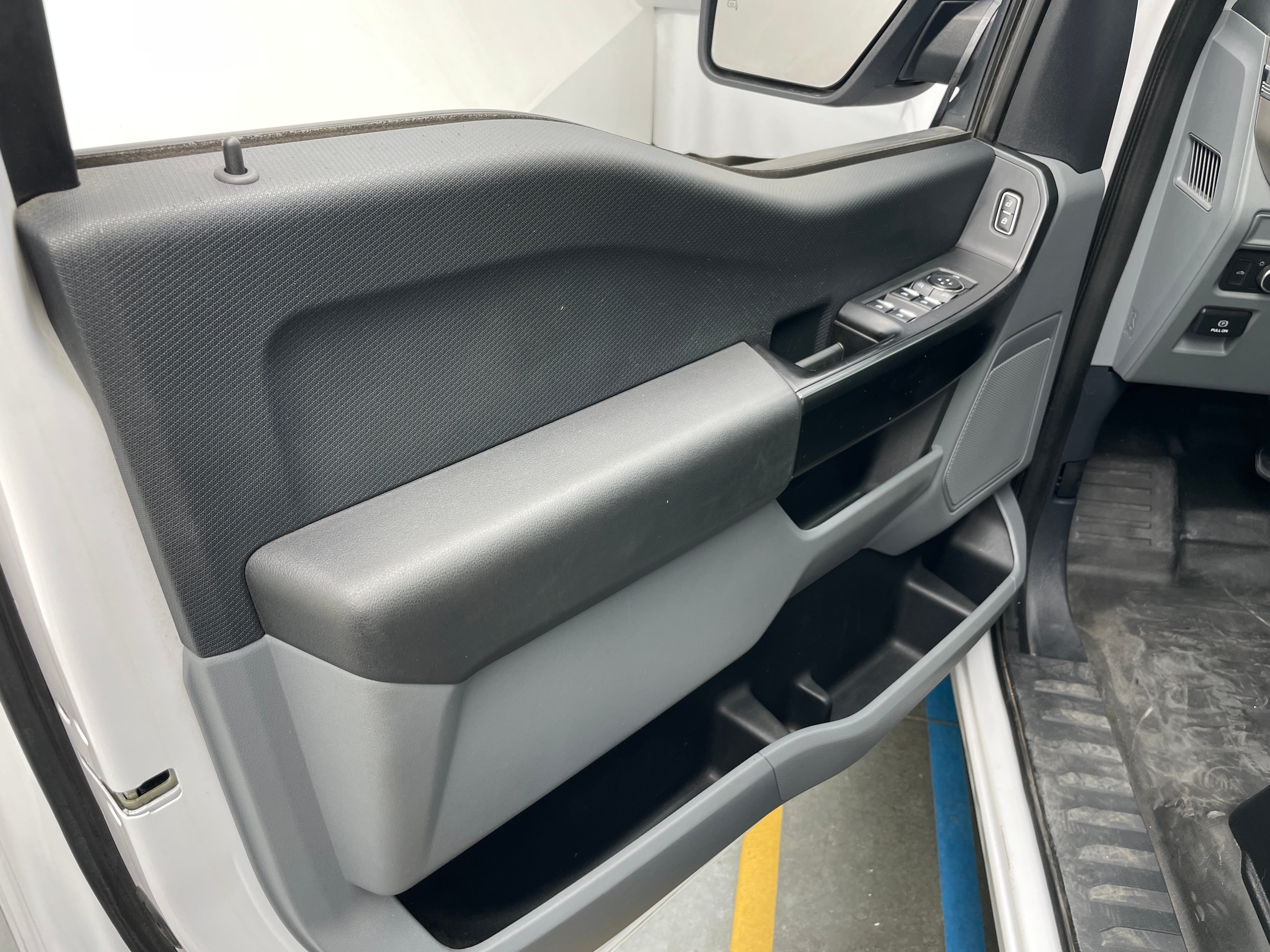 2021 Ford F-150 XL - Photo 4
