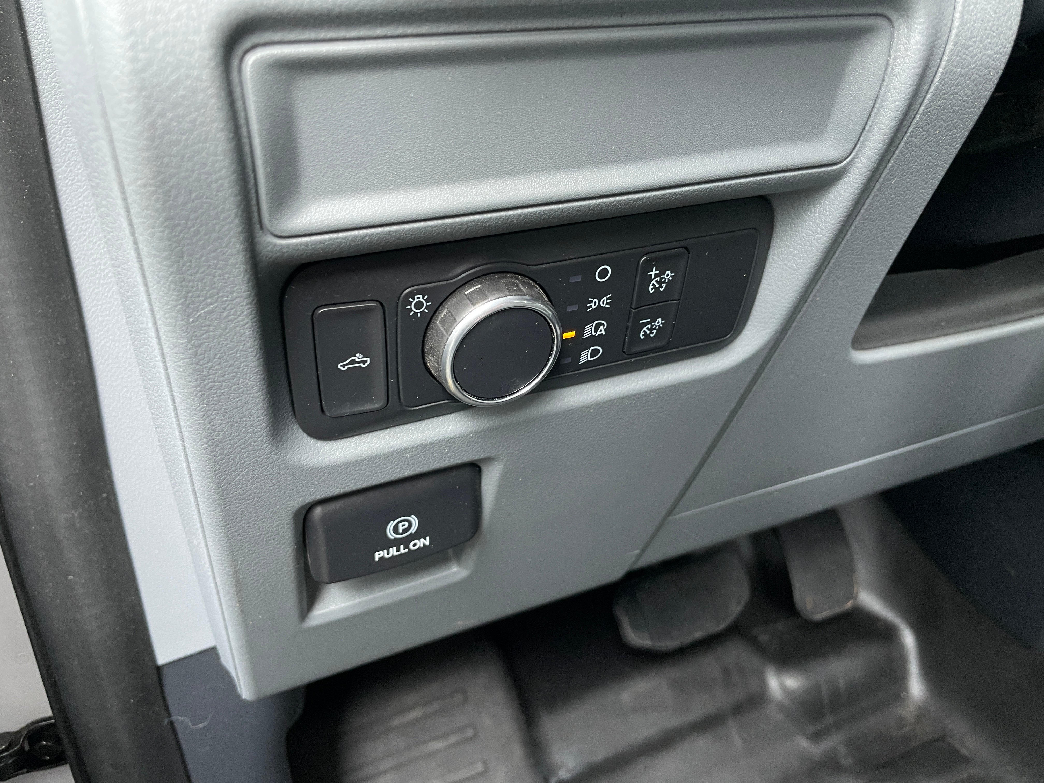 2021 Ford F-150 XL - Photo 9