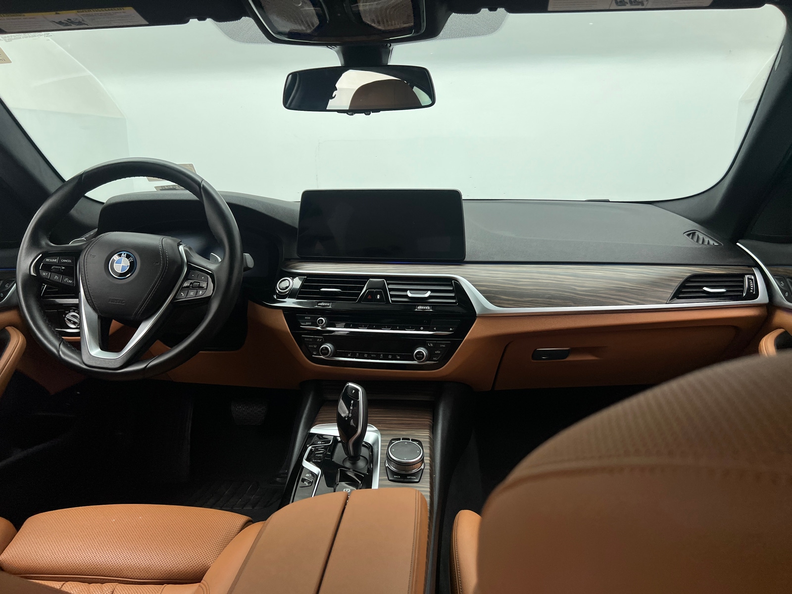 Thumbnail: 2023 BMW 5 Series - 2