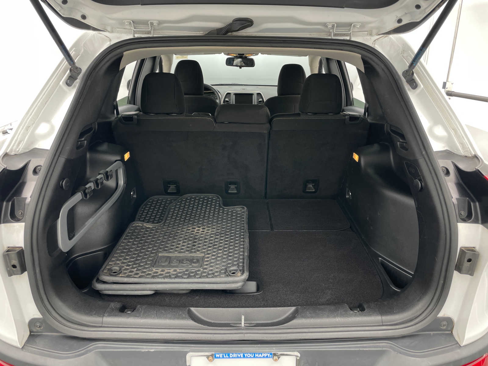 Thumbnail: 2015 Jeep Cherokee - 7