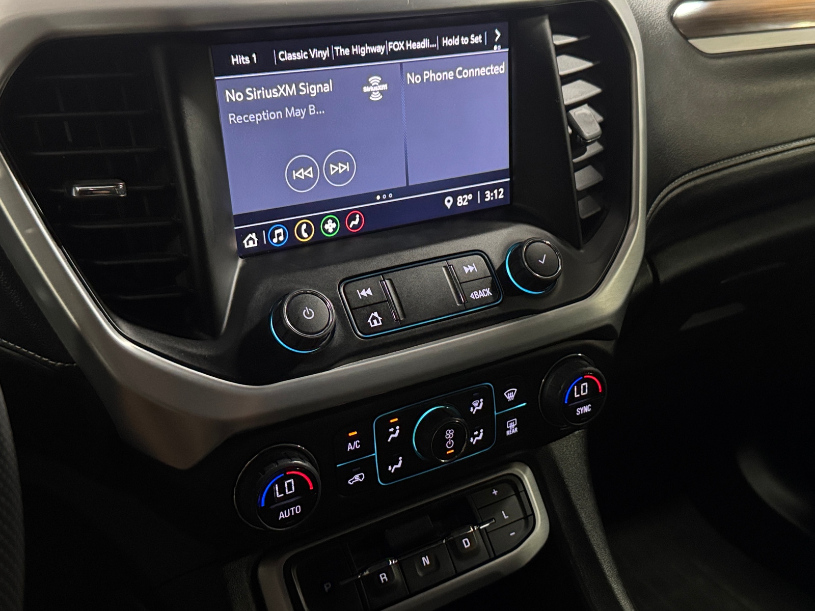 Thumbnail: 2023 GMC Acadia - 4