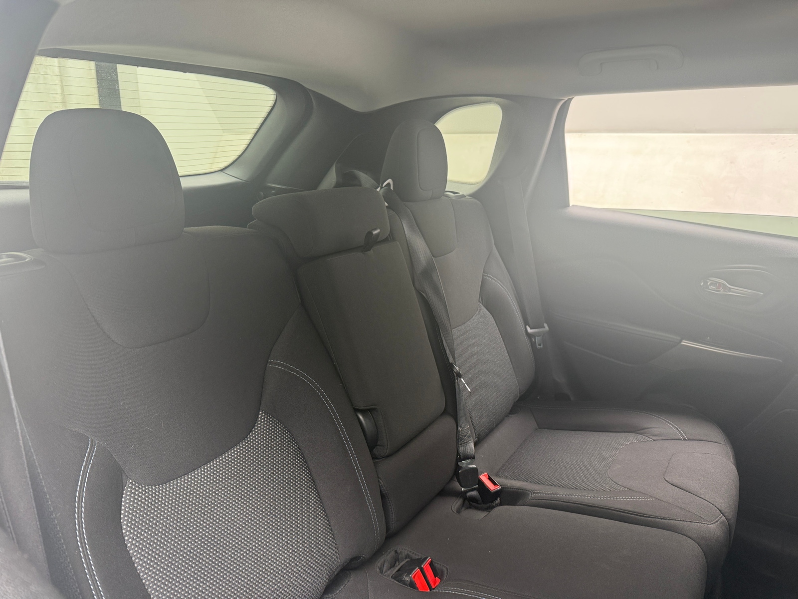 Thumbnail: 2020 Jeep Cherokee - 6
