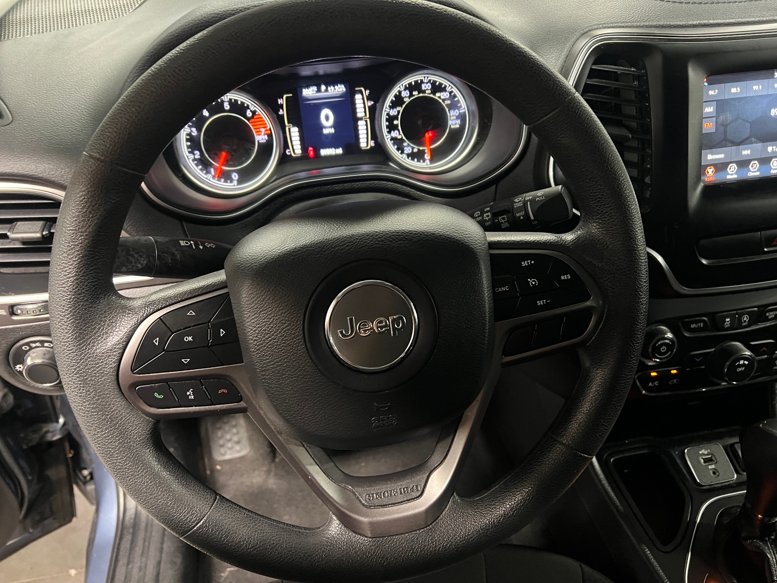 Thumbnail: 2020 Jeep Cherokee - 5