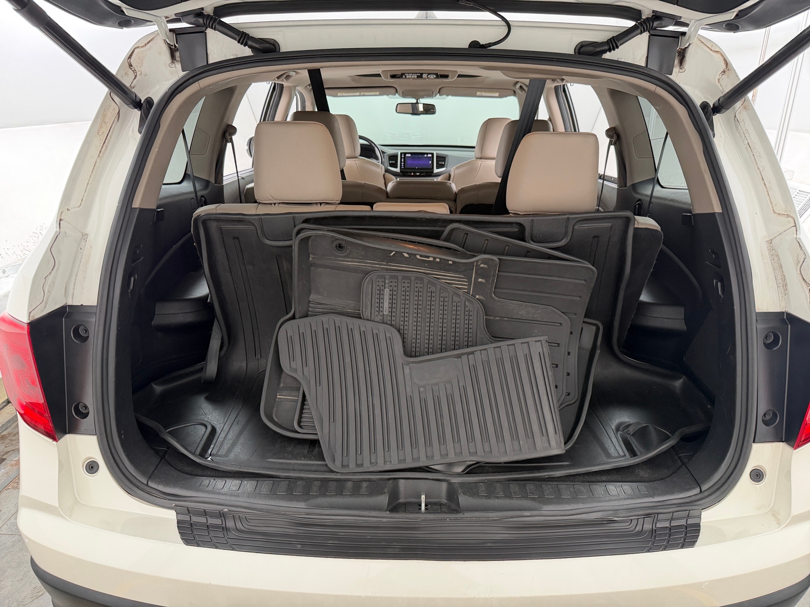 Thumbnail: 2017 Honda Pilot - 6