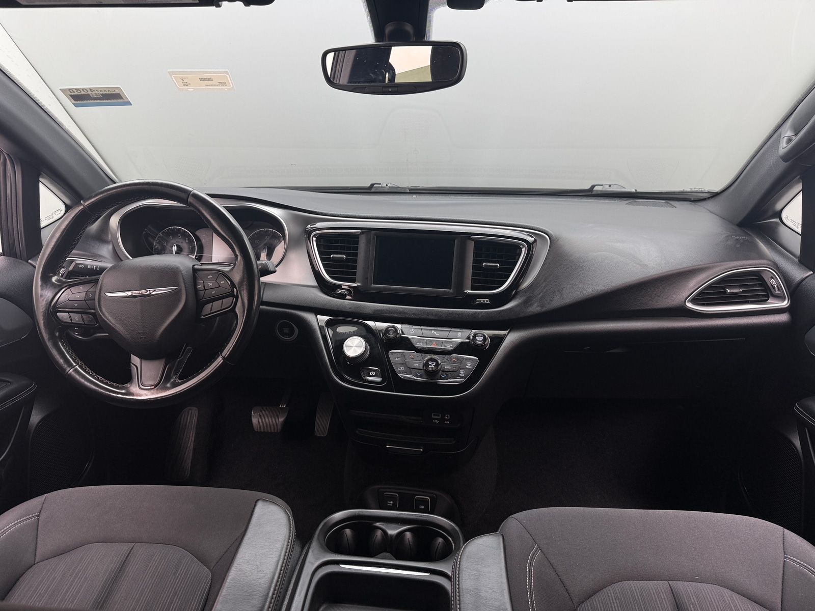 Thumbnail: 2019 Chrysler Pacifica - 3