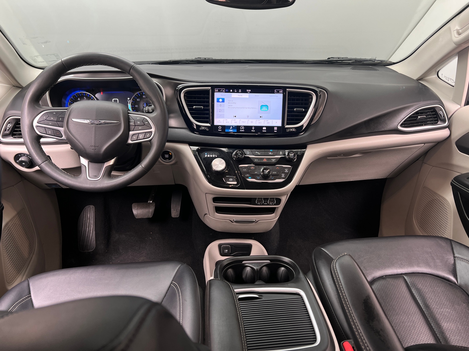 Thumbnail: 2024 Chrysler Pacifica - 2