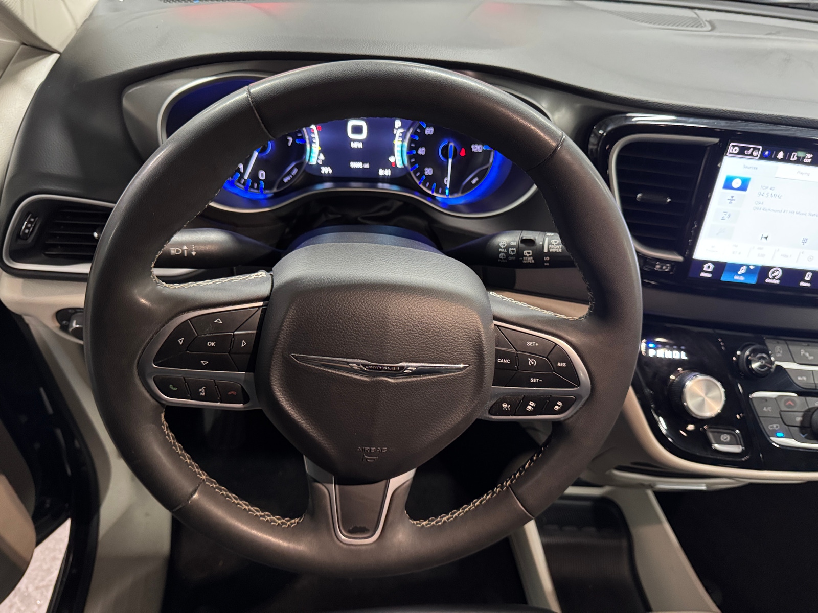 Thumbnail: 2024 Chrysler Pacifica - 4