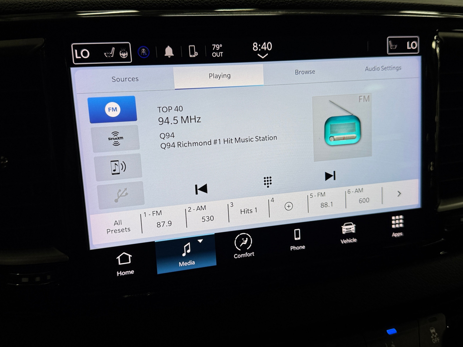 Thumbnail: 2024 Chrysler Pacifica - 3