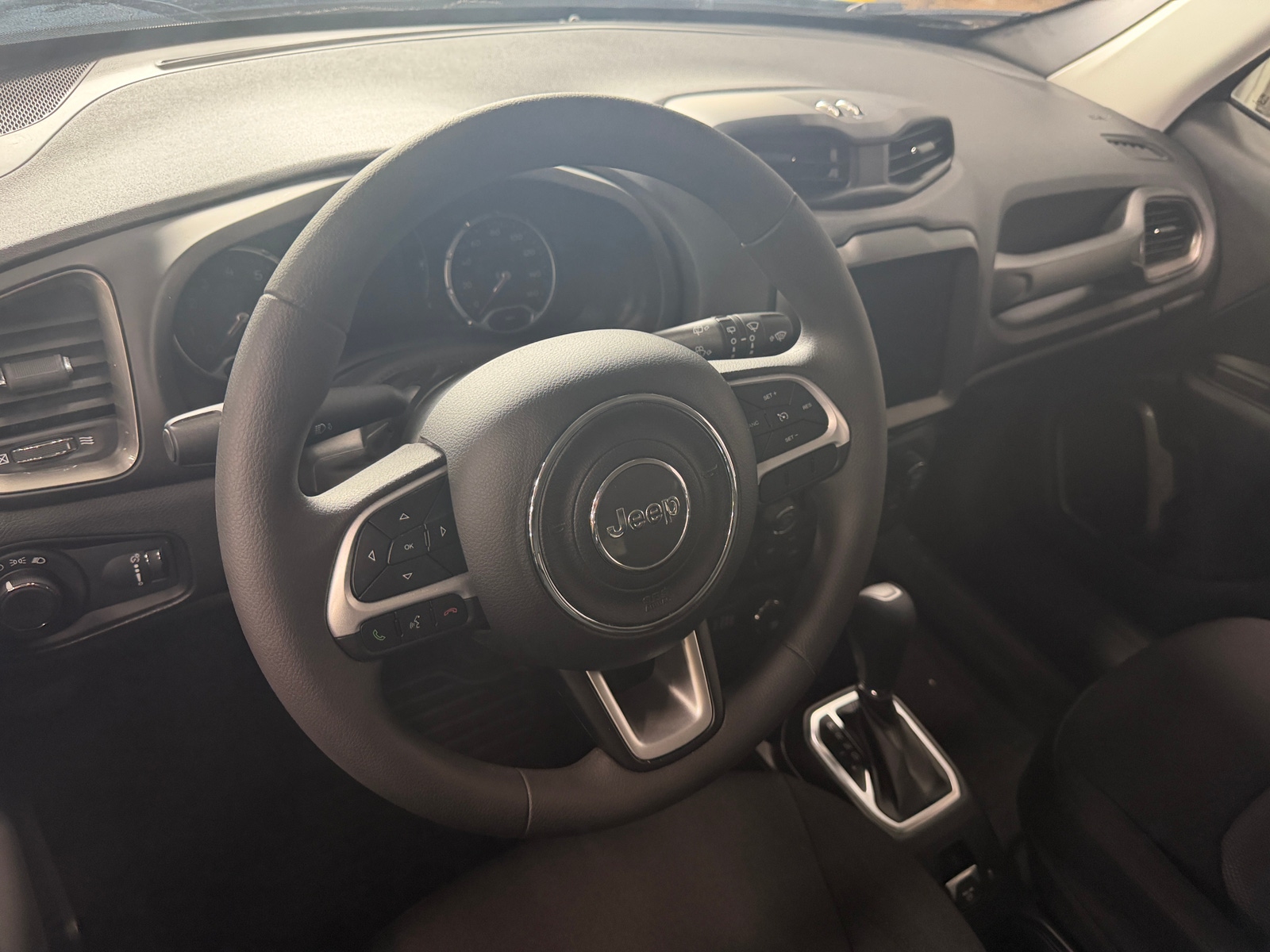 Thumbnail: 2023 Jeep Renegade - 5