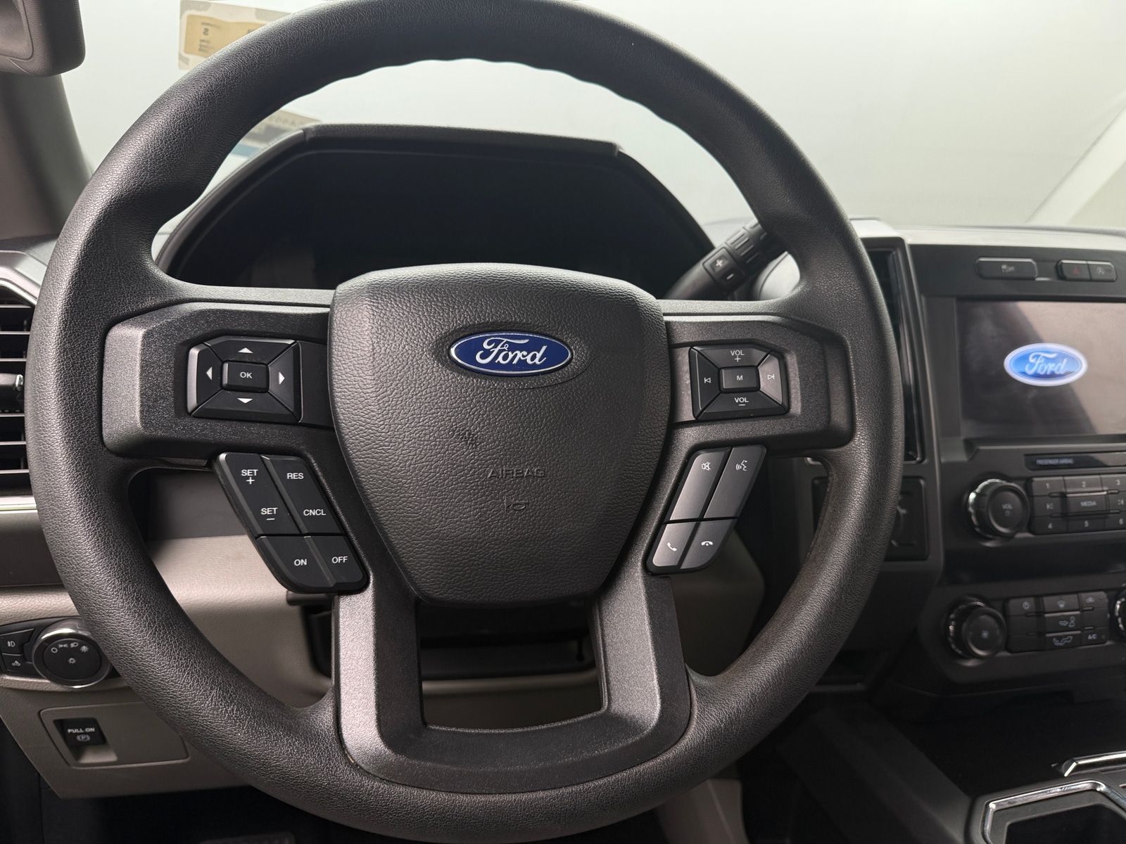 Thumbnail: 2020 Ford Econoline - 5
