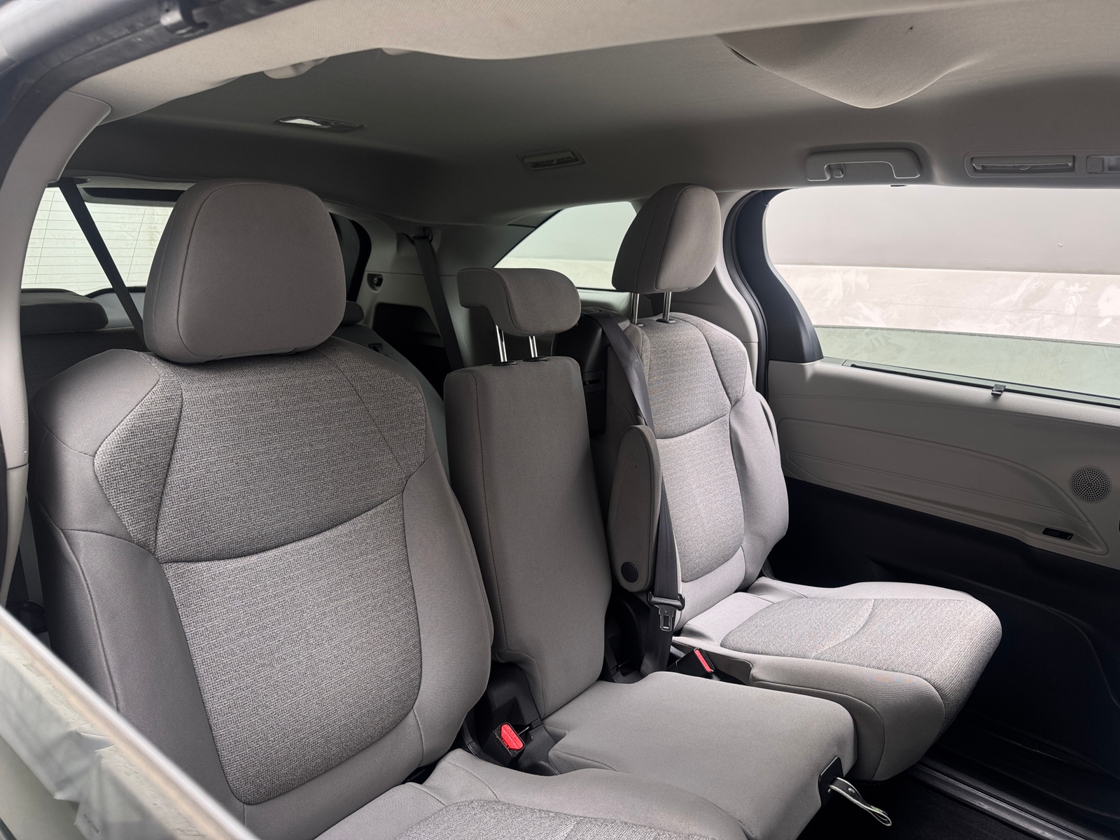 Thumbnail: 2022 Toyota Sienna - 6