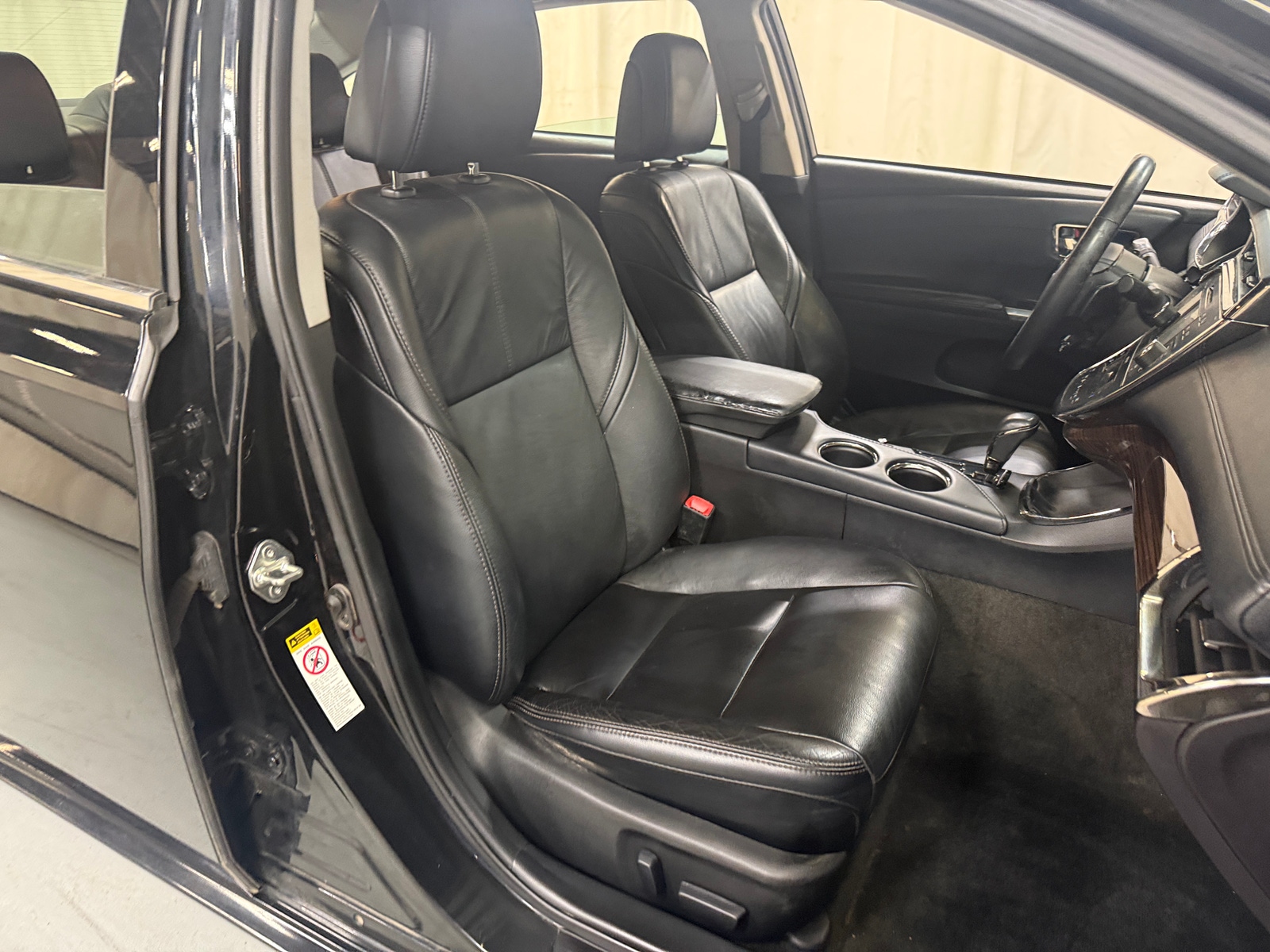Thumbnail: 2014 Toyota Avalon - 2