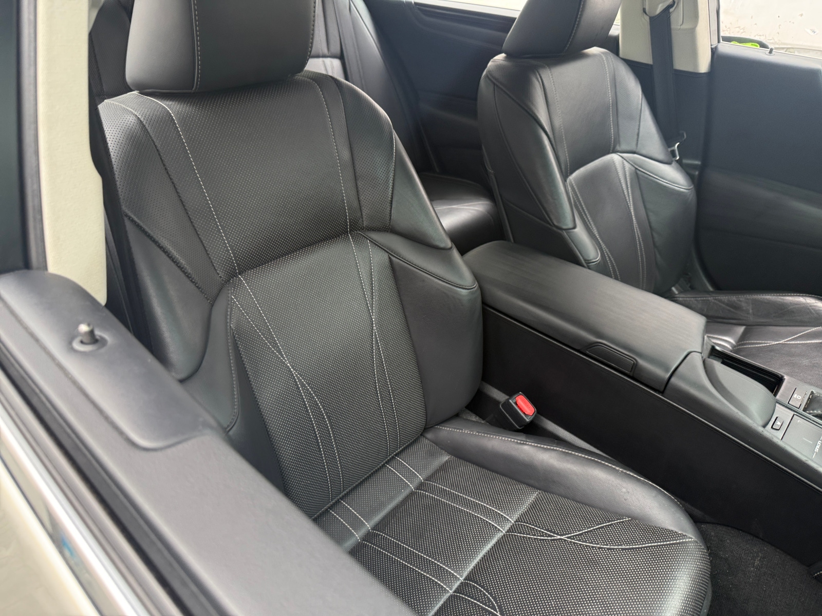 Thumbnail: 2019 Lexus ES - 2