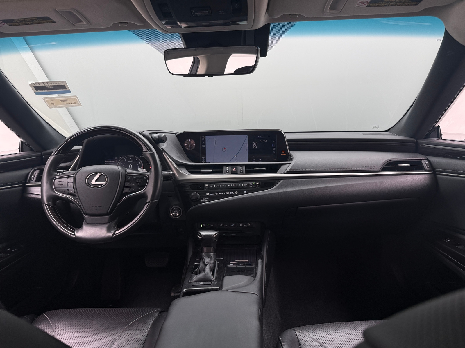 Thumbnail: 2019 Lexus ES - 3