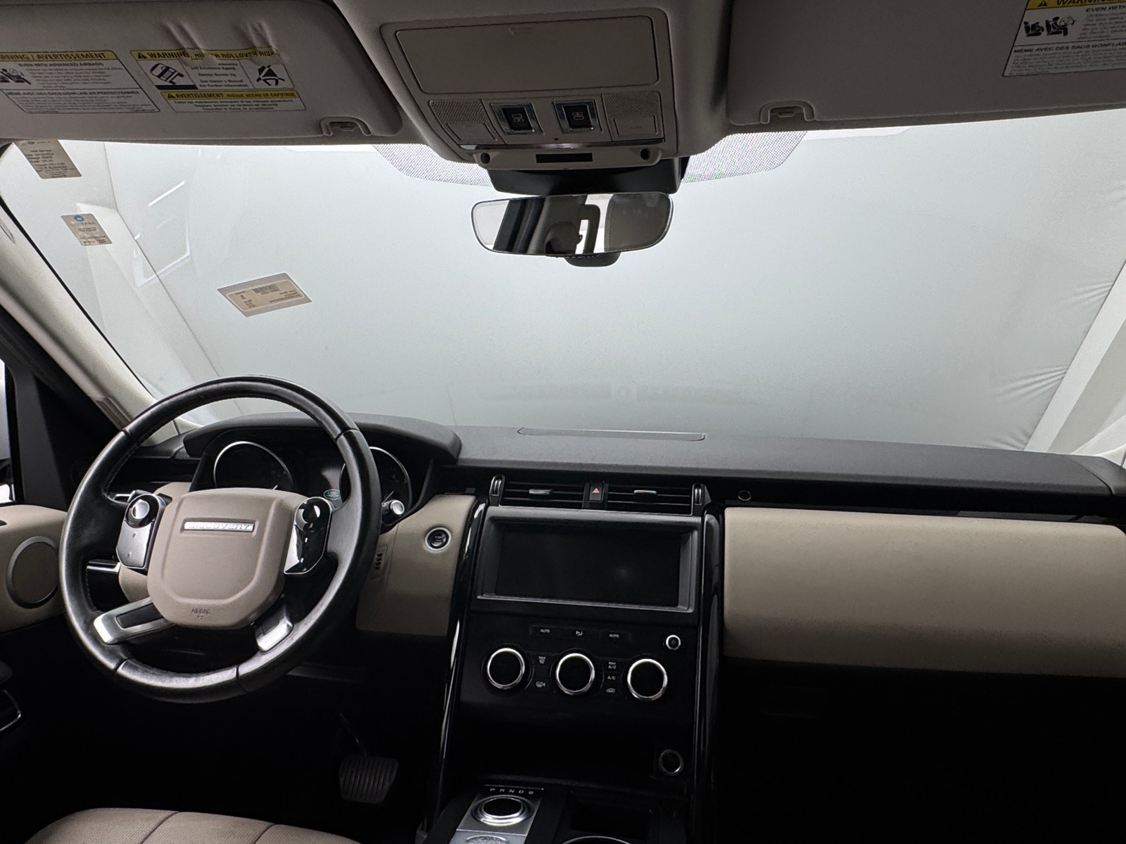 Thumbnail: 2019 Land Rover Discovery - 3