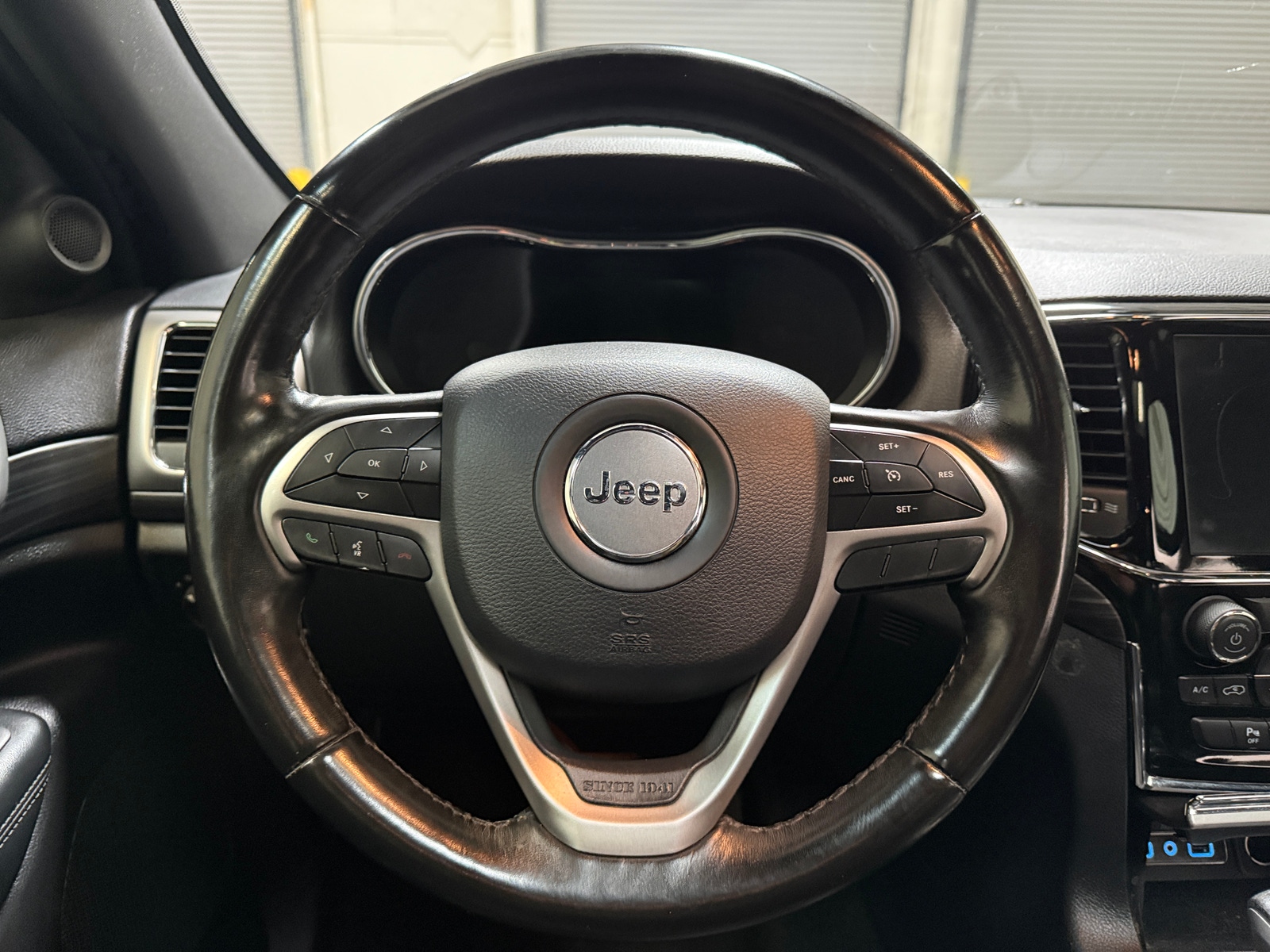Thumbnail: 2020 Jeep Grand Cherokee - 5