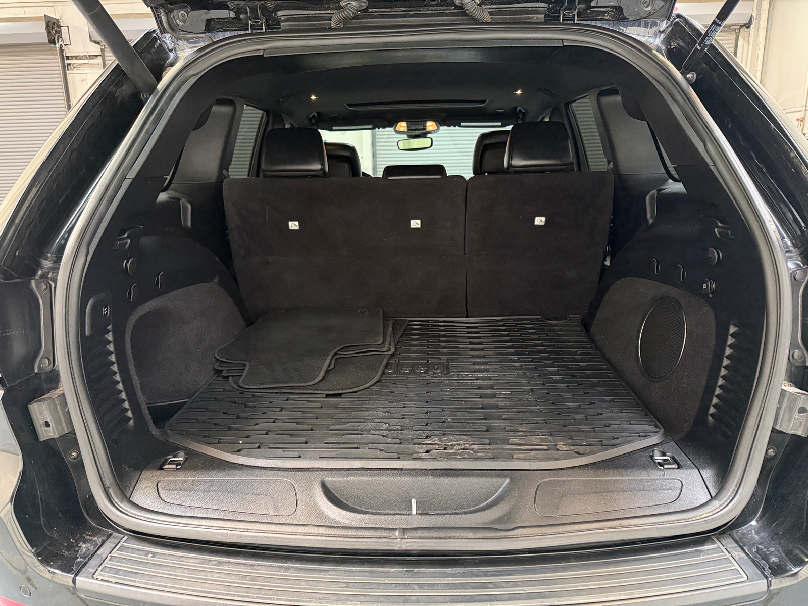Thumbnail: 2020 Jeep Grand Cherokee - 7
