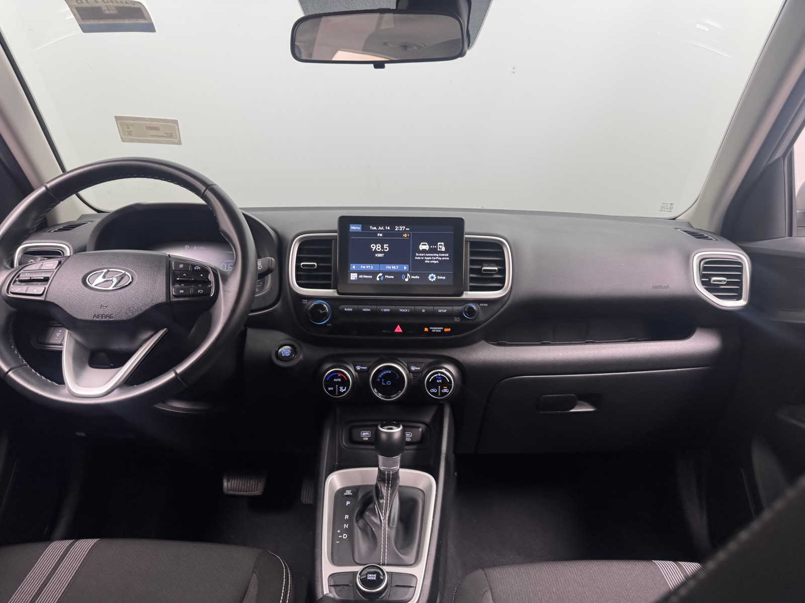 Thumbnail: 2025 Hyundai Venue - 3