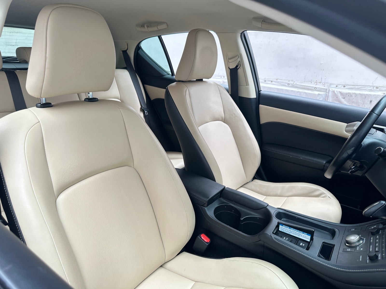 Thumbnail: 2017 Lexus CT - 2