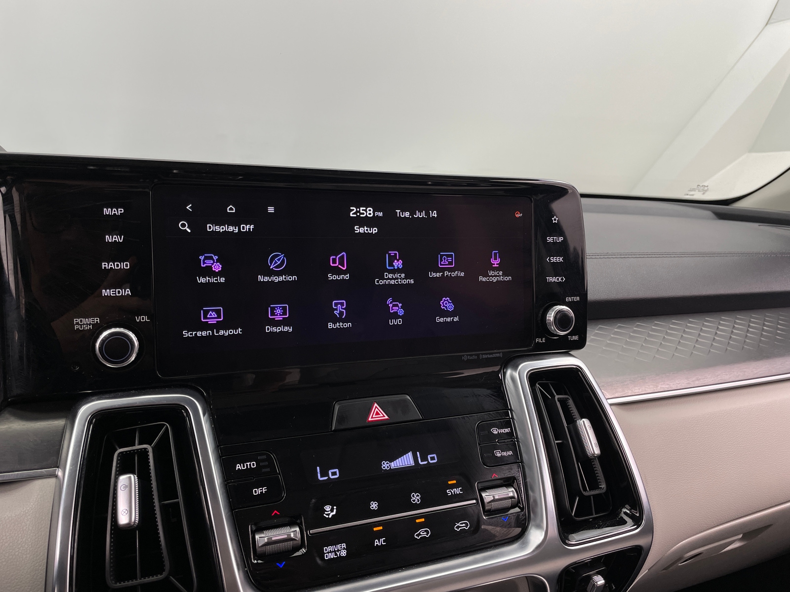 Thumbnail: 2022 Kia Sorento - 3
