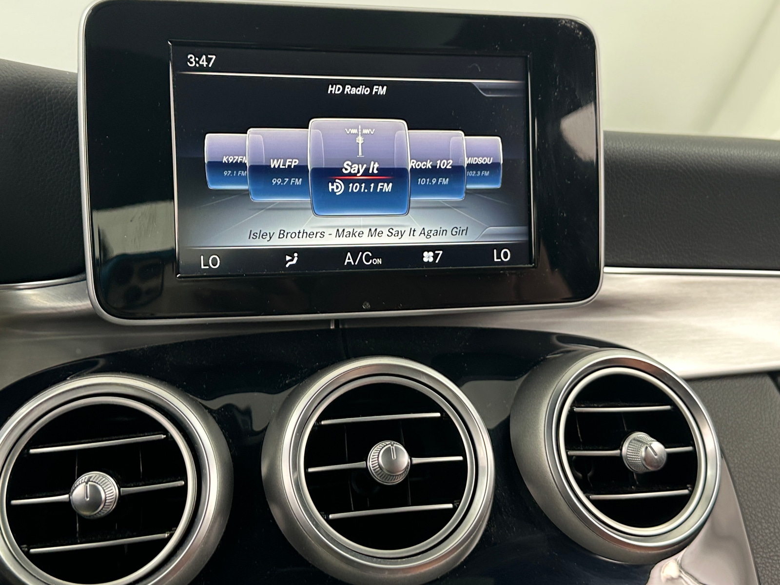 Thumbnail: 2017 Mercedes-Benz C-Class - 2