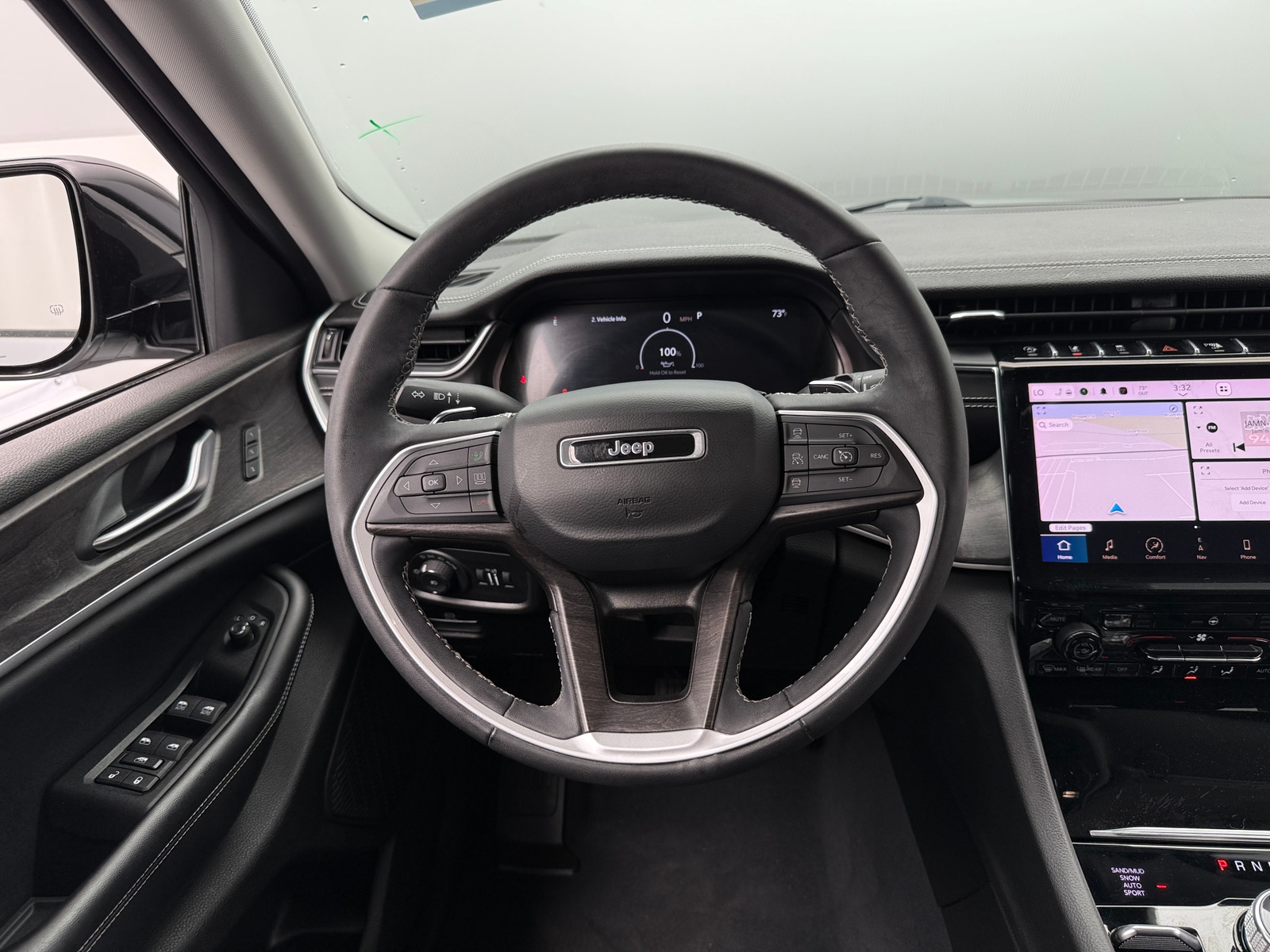 Thumbnail: 2023 Jeep Grand Cherokee L - 4