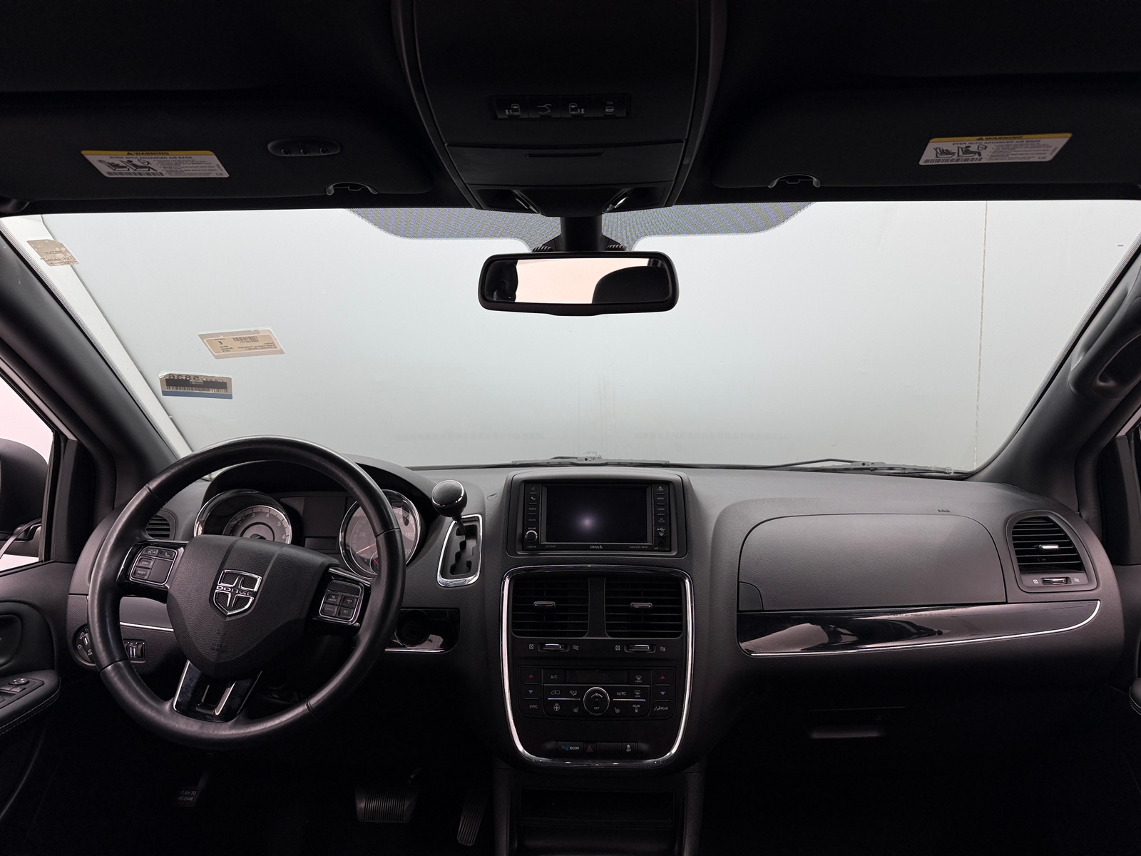 Thumbnail: 2018 Dodge Grand Caravan - 3